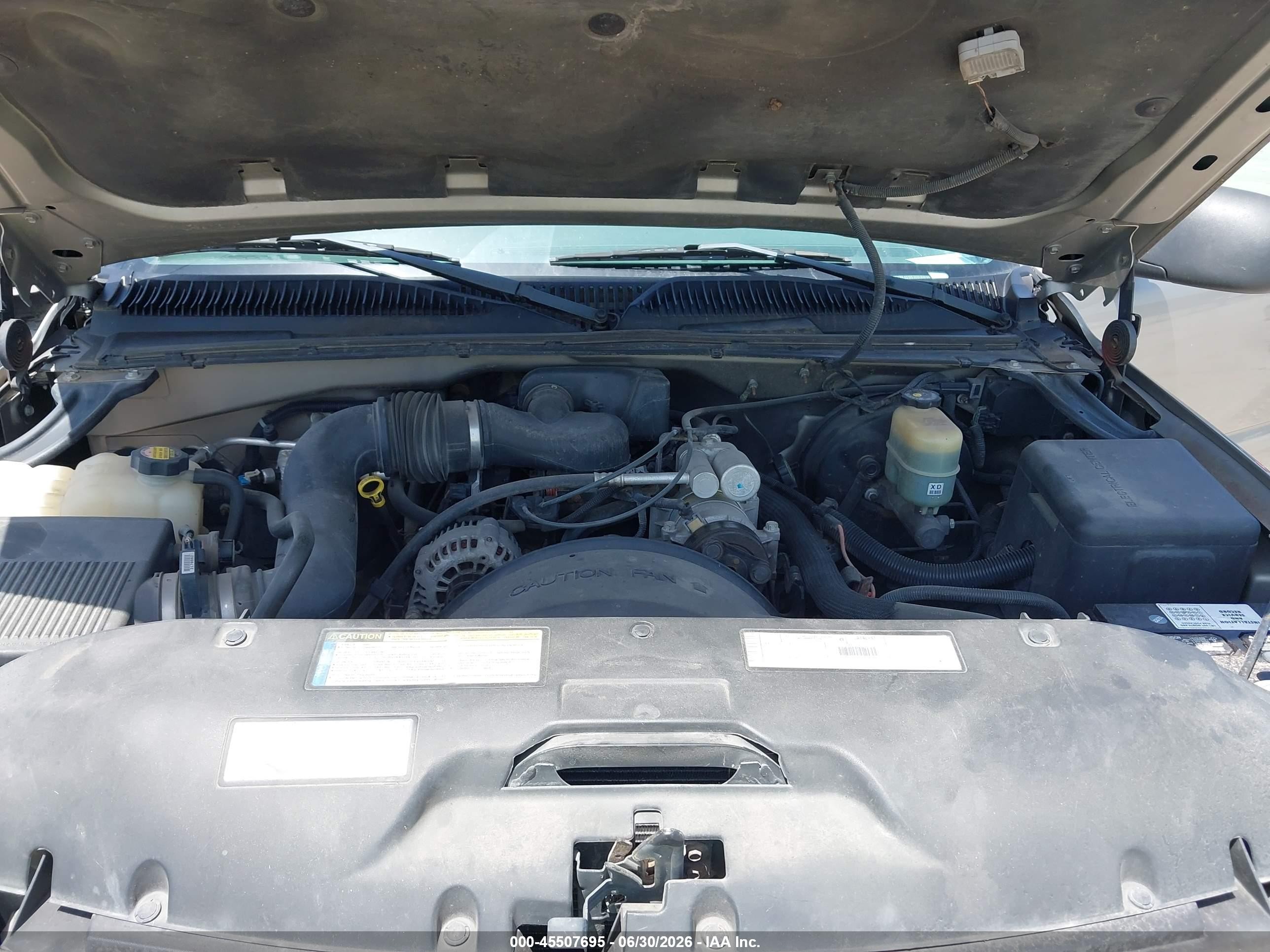 2001 Chevrolet Silverado 1500   Серебряный vin: 1GCEC14W61Z220192