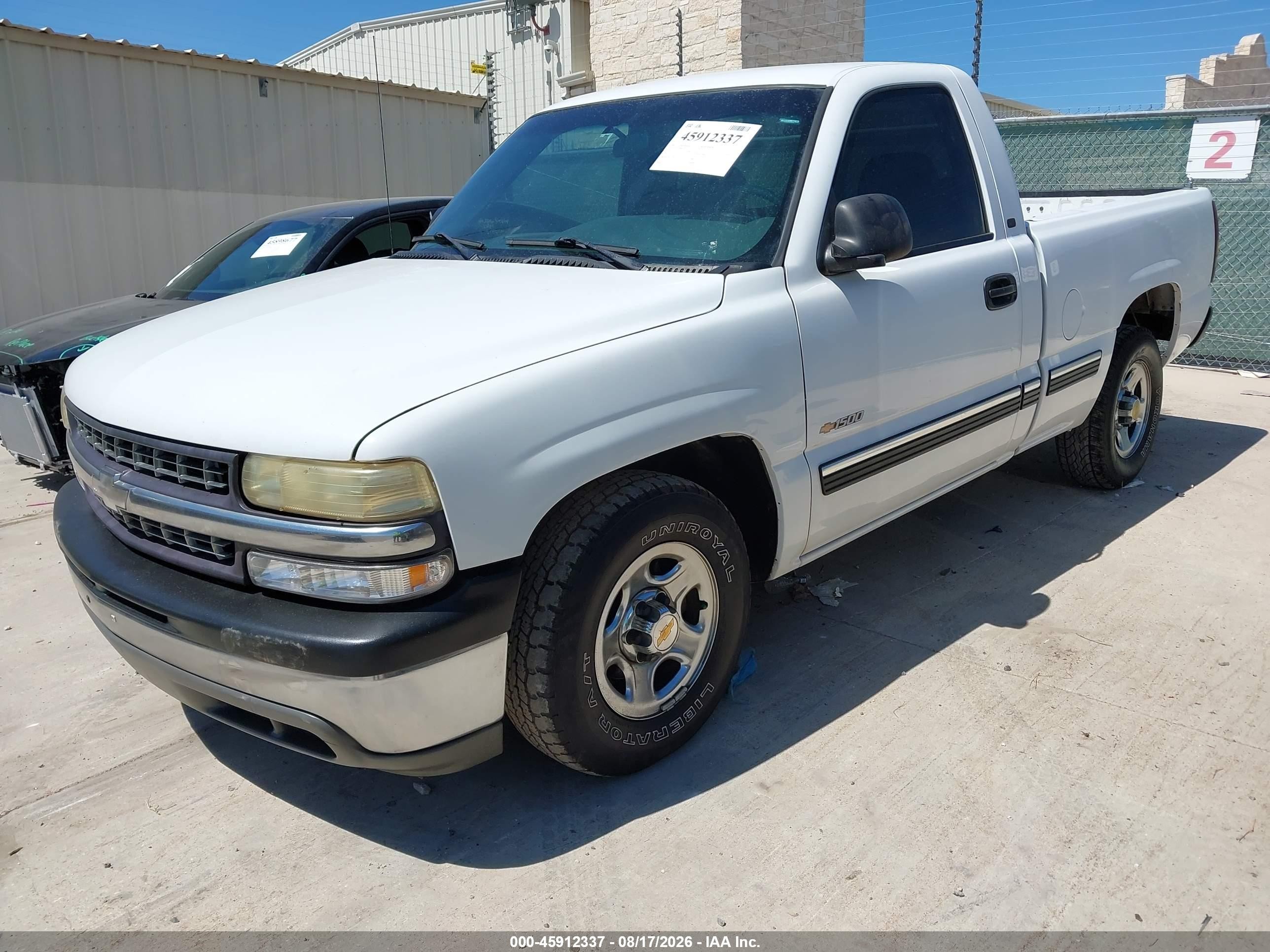2001 Chevrolet Silverado 1500   Белый vin: 1GCEC14W61Z282739