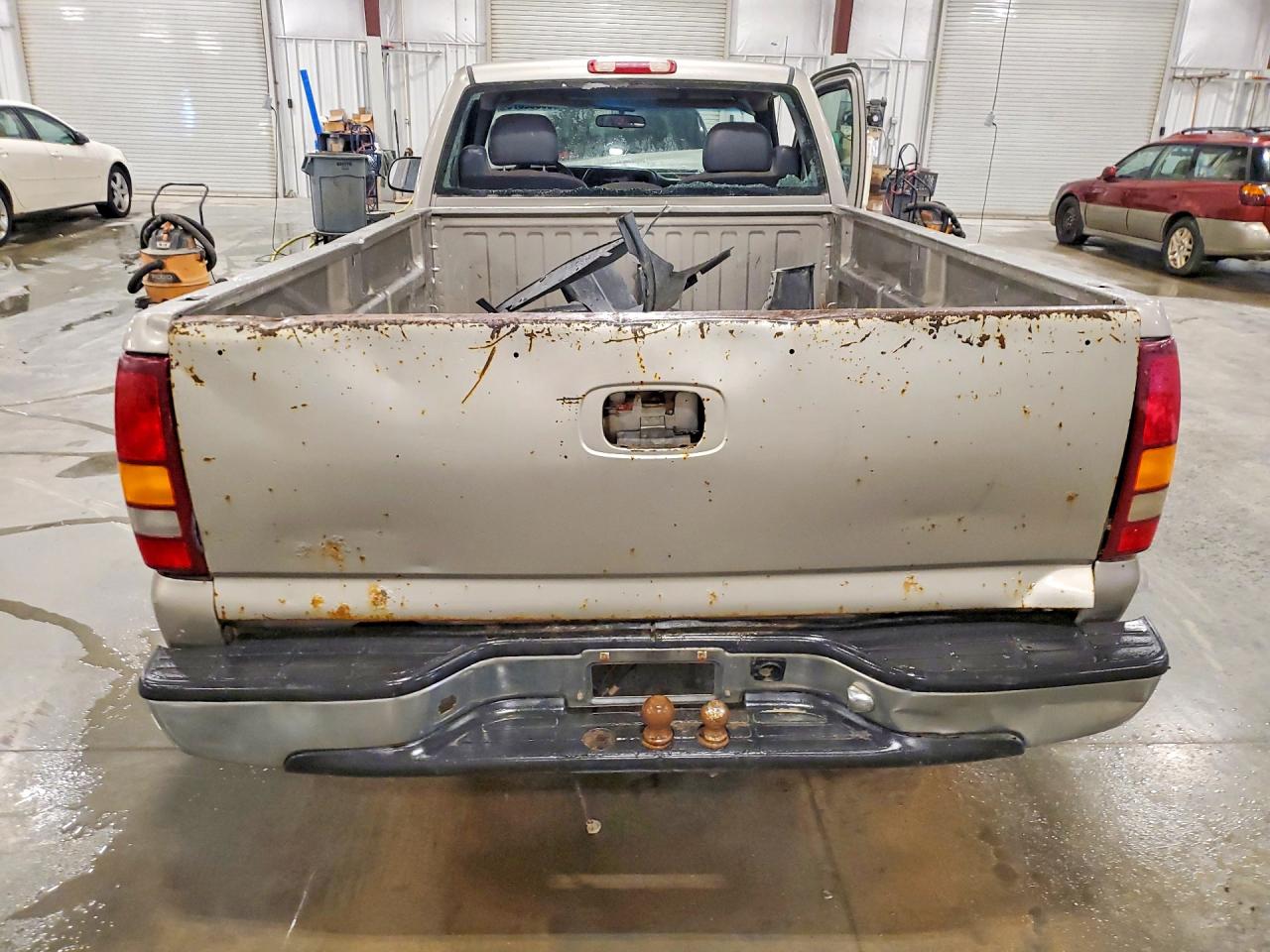 2002 Chevrolet Silverado C1500 Gray vin: 1GCEC14W62Z133250