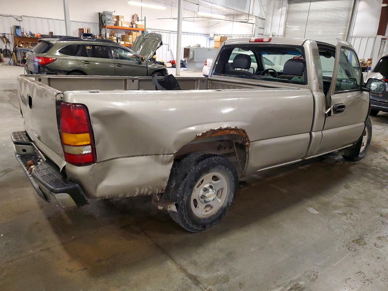 2002 Chevrolet Silverado C1500 Gray vin: 1GCEC14W62Z133250