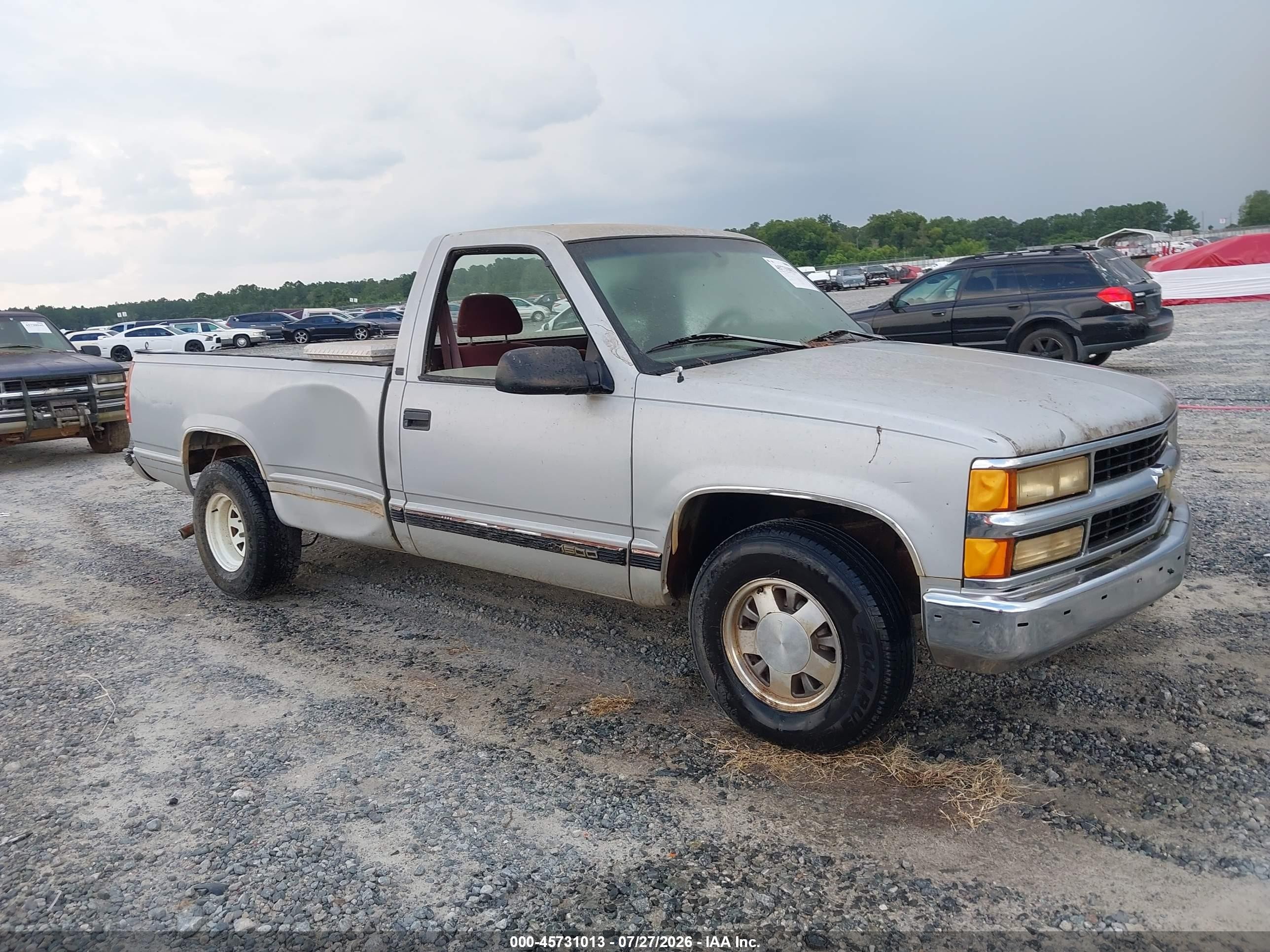 1996 Chevrolet Gmt-400 C1500 Silver vin: 1GCEC14W6TZ137557
