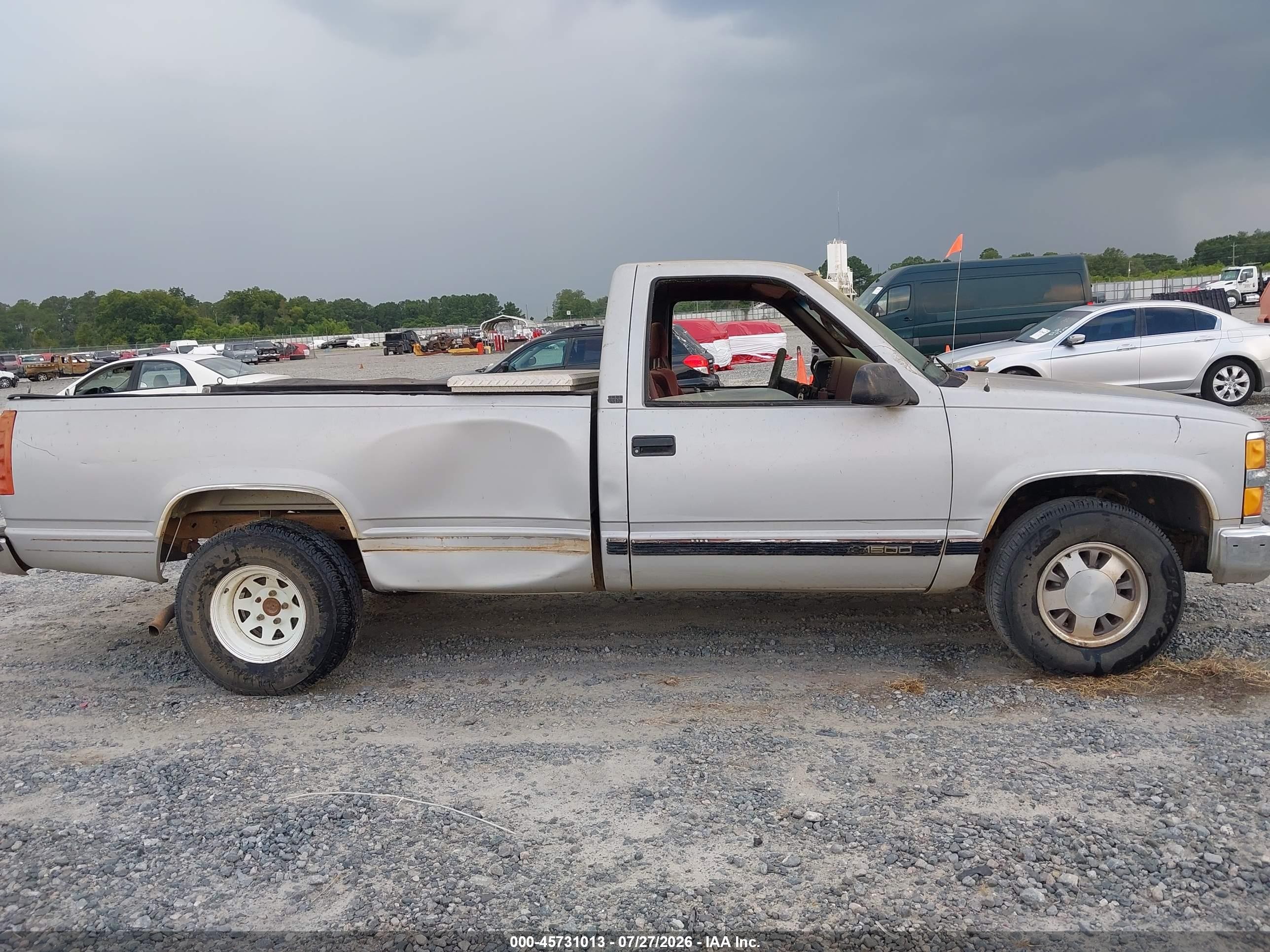 1996 Chevrolet Gmt-400 C1500 Silver vin: 1GCEC14W6TZ137557