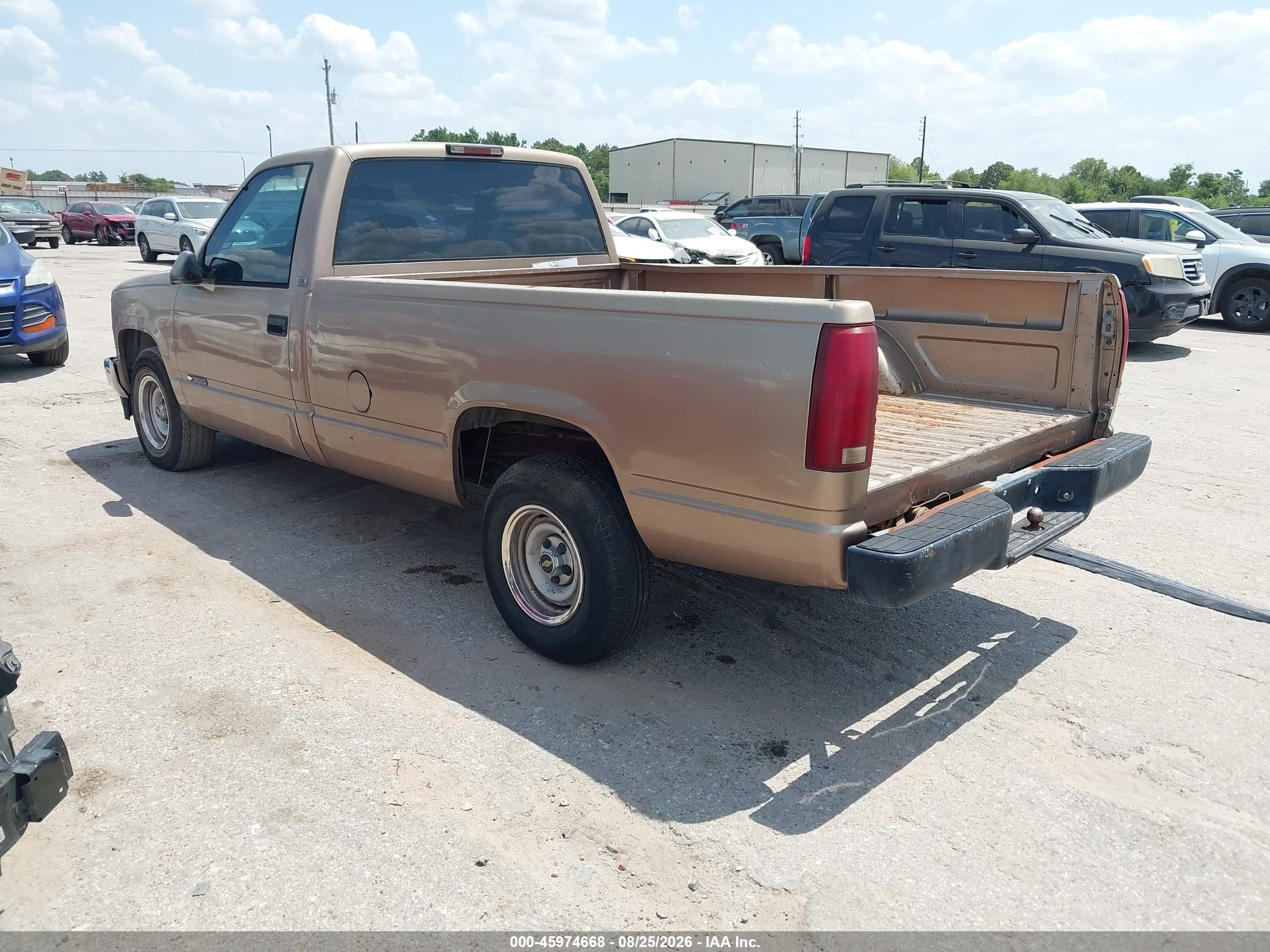 1997 Chevrolet C1500 Fleetside Gold vin: 1GCEC14W6VZ128067