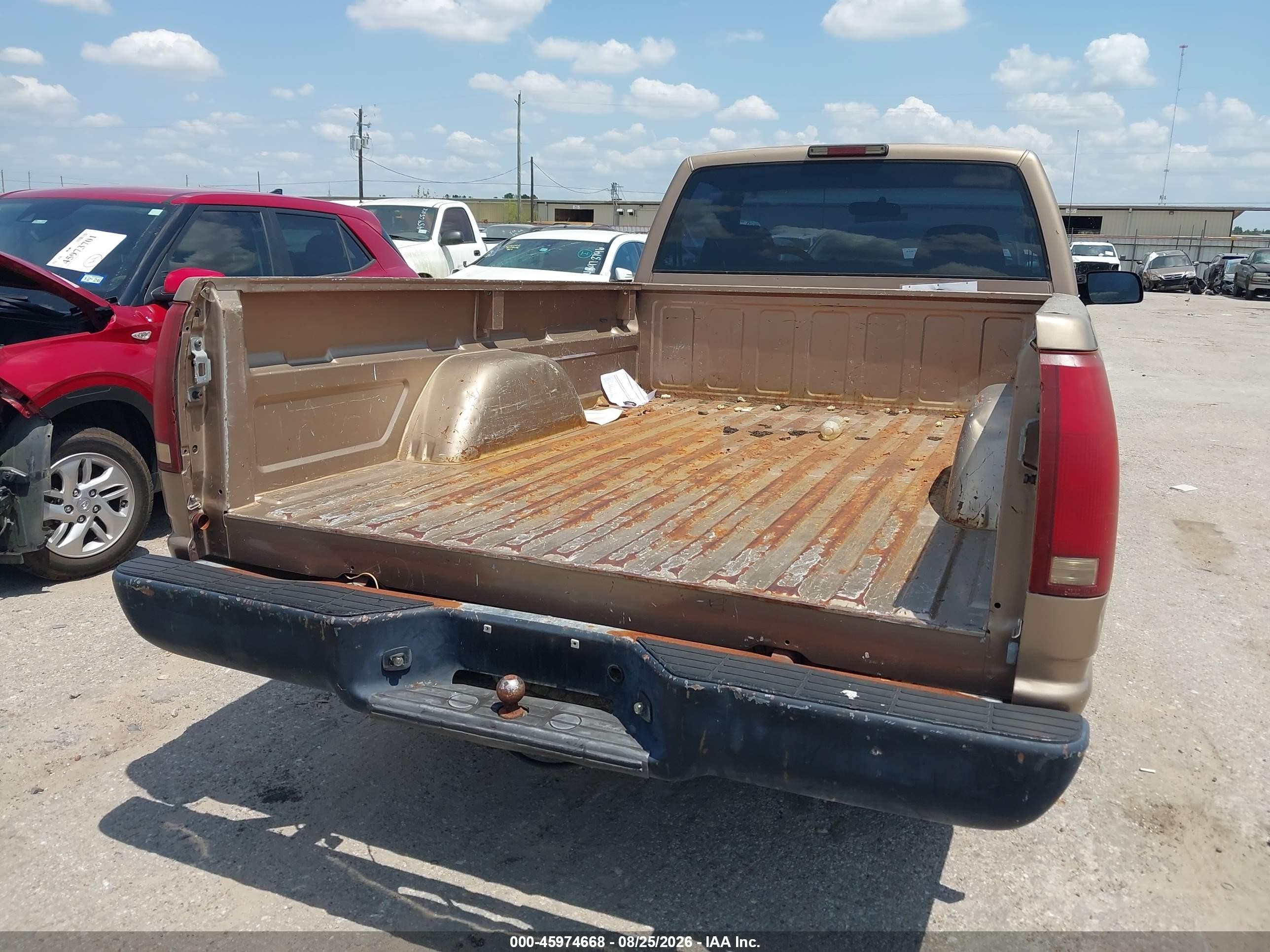 1997 Chevrolet C1500 Fleetside Gold vin: 1GCEC14W6VZ128067