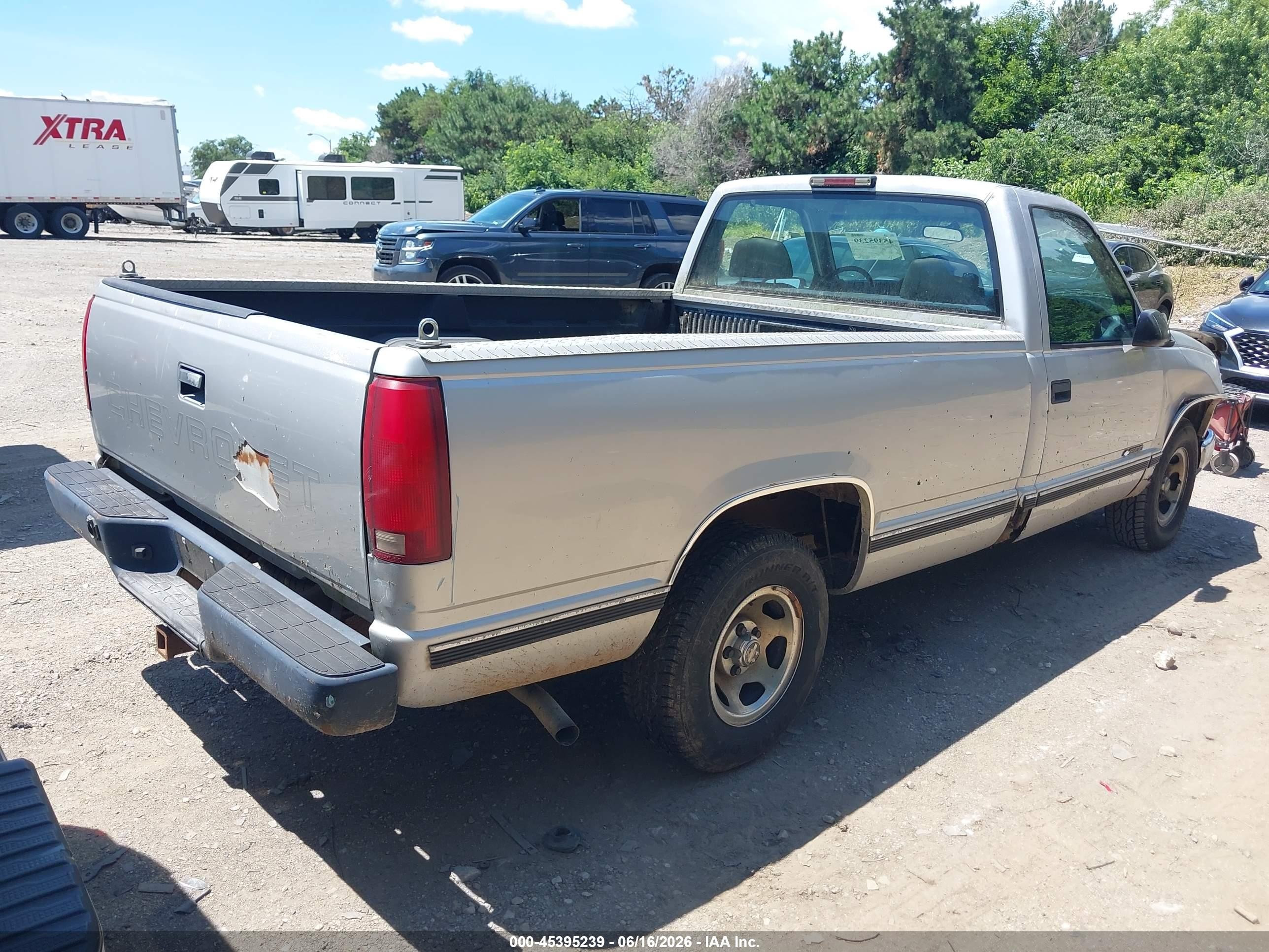 1997 Chevrolet C1500 Fleetside W/t Silver vin: 1GCEC14W6VZ166334