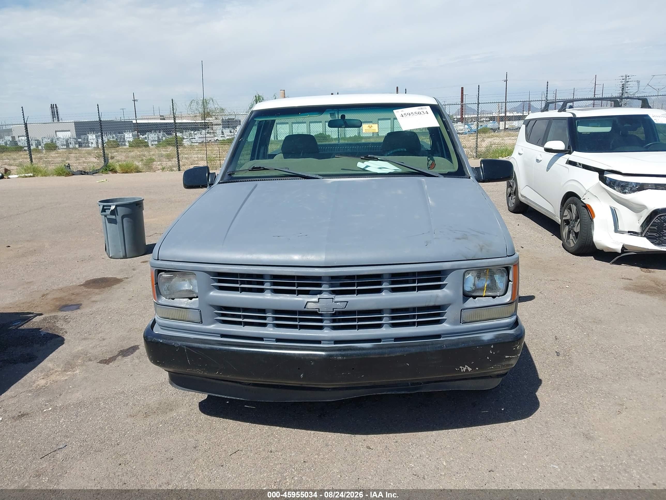 1998 Chevrolet C/k 1500 Work Fleetside W/t Gray vin: 1GCEC14W6WZ281632