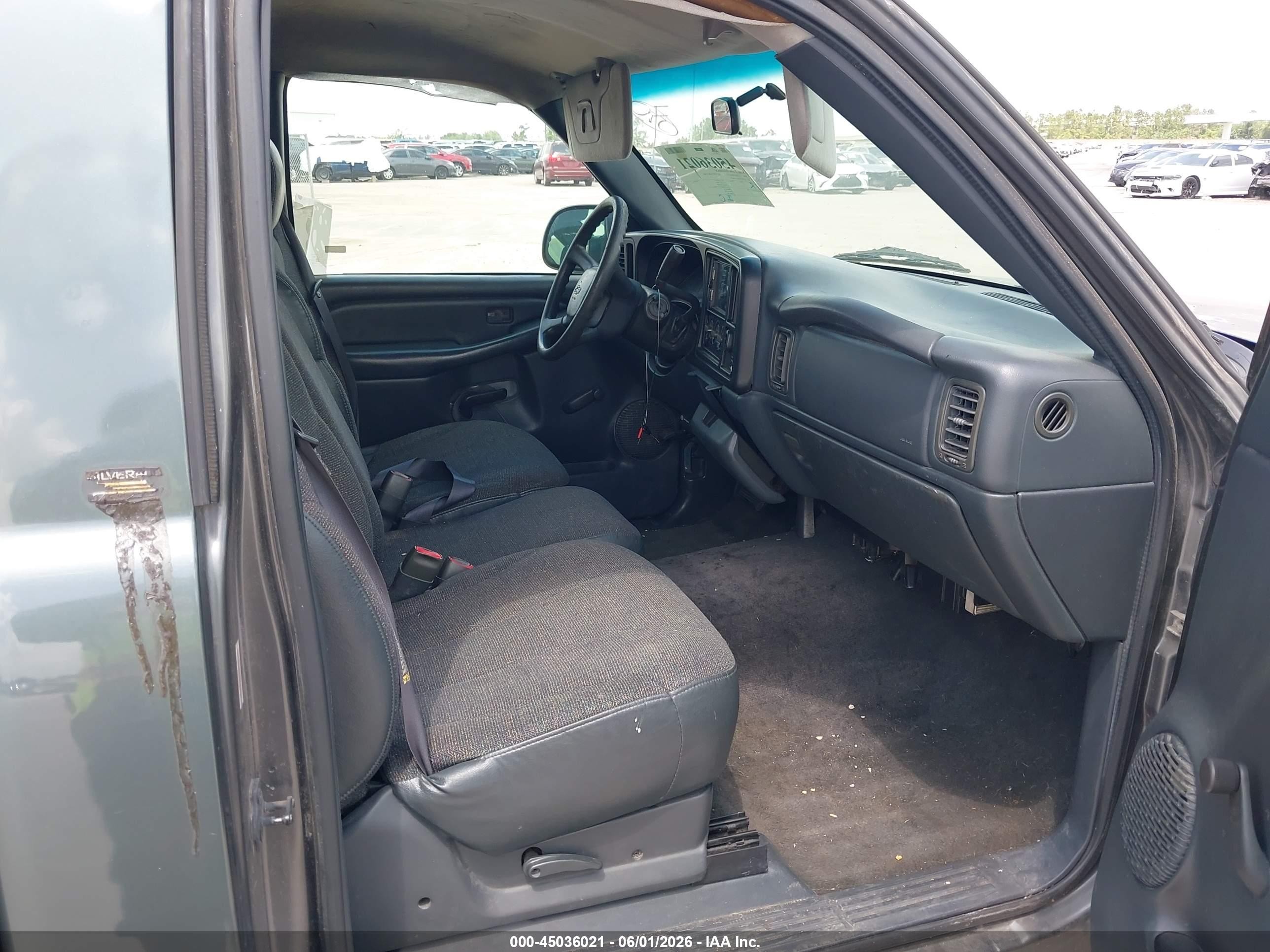 2000 Chevrolet Silverado 1500   Gray vin: 1GCEC14W6YZ108258