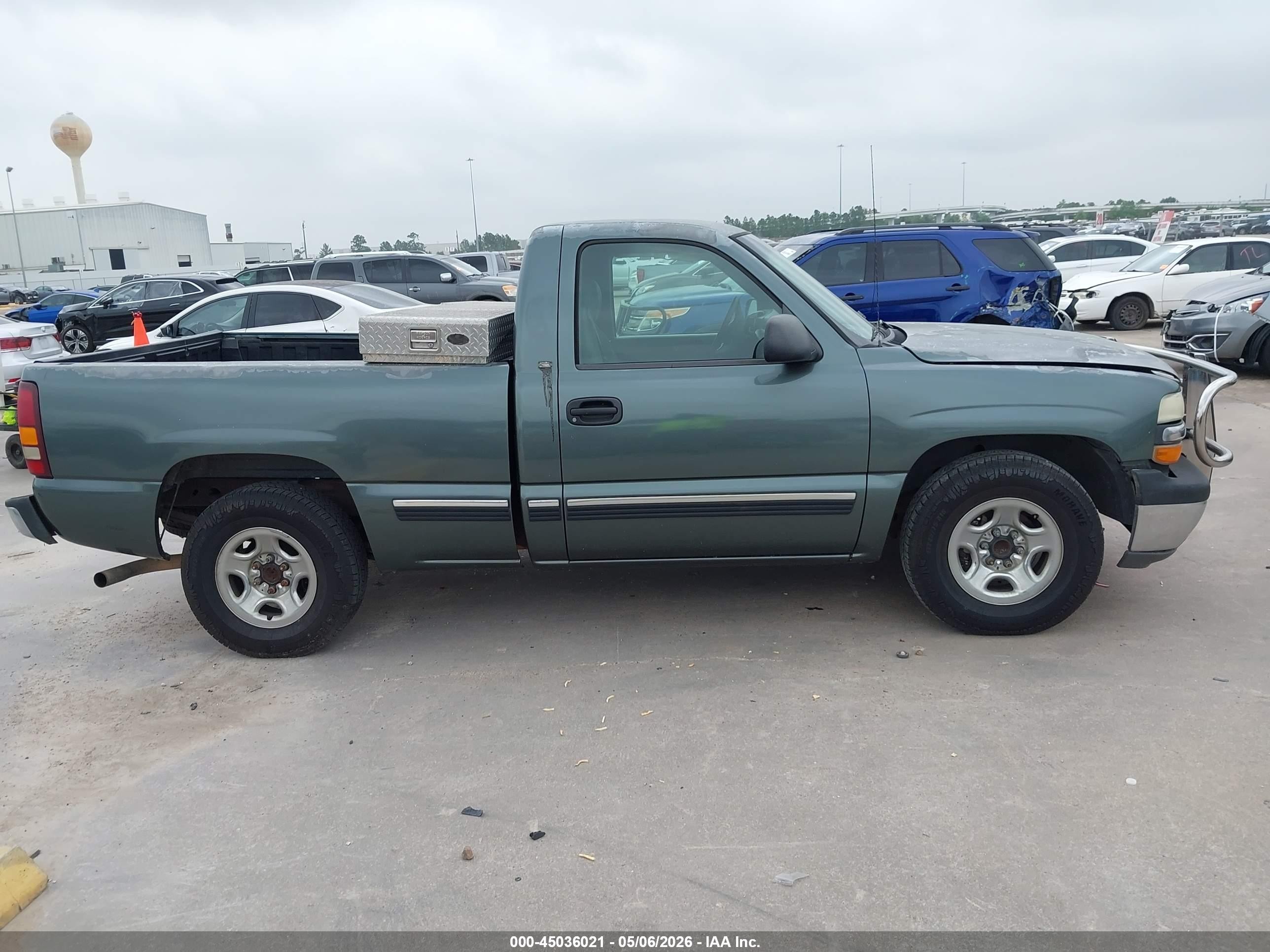 2000 Chevrolet Silverado 1500   Gray vin: 1GCEC14W6YZ108258