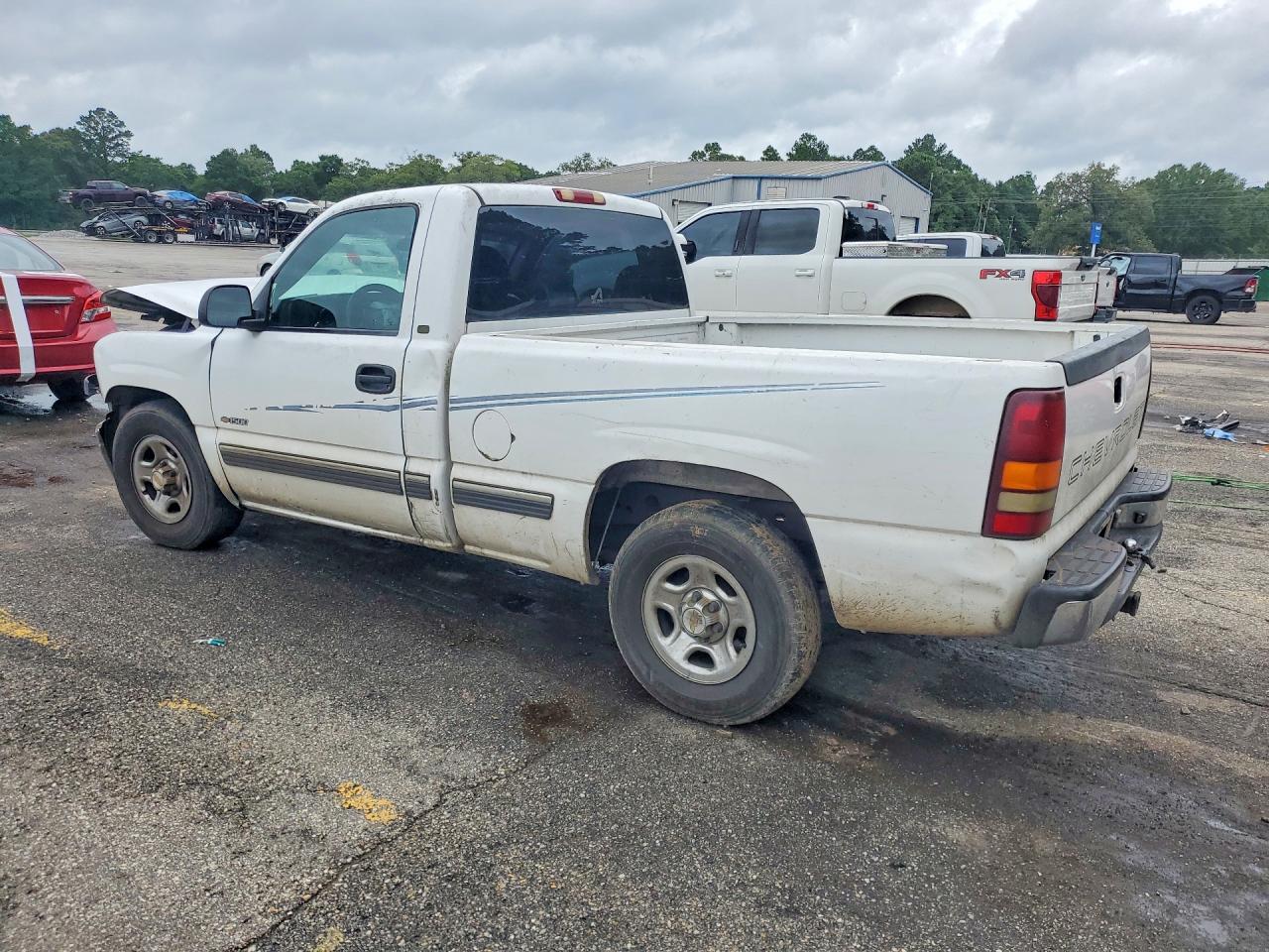 2000 Chevrolet Silverado C1500 White vin: 1GCEC14W6YZ345333