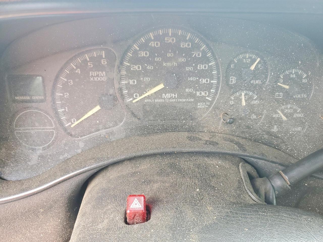 2000 Chevrolet Silverado C1500 White vin: 1GCEC14W6YZ345333