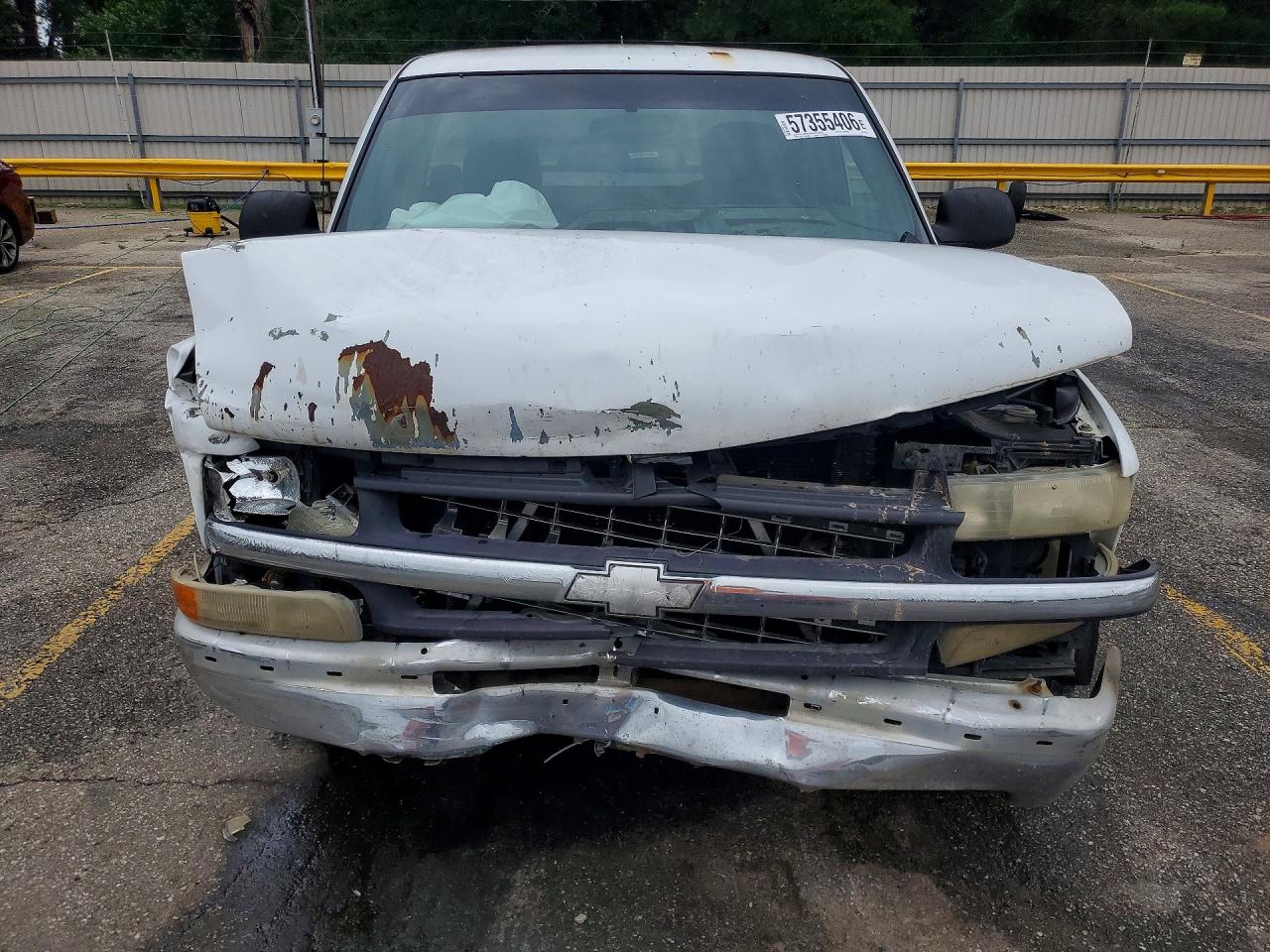 2000 Chevrolet Silverado C1500 White vin: 1GCEC14W6YZ345333