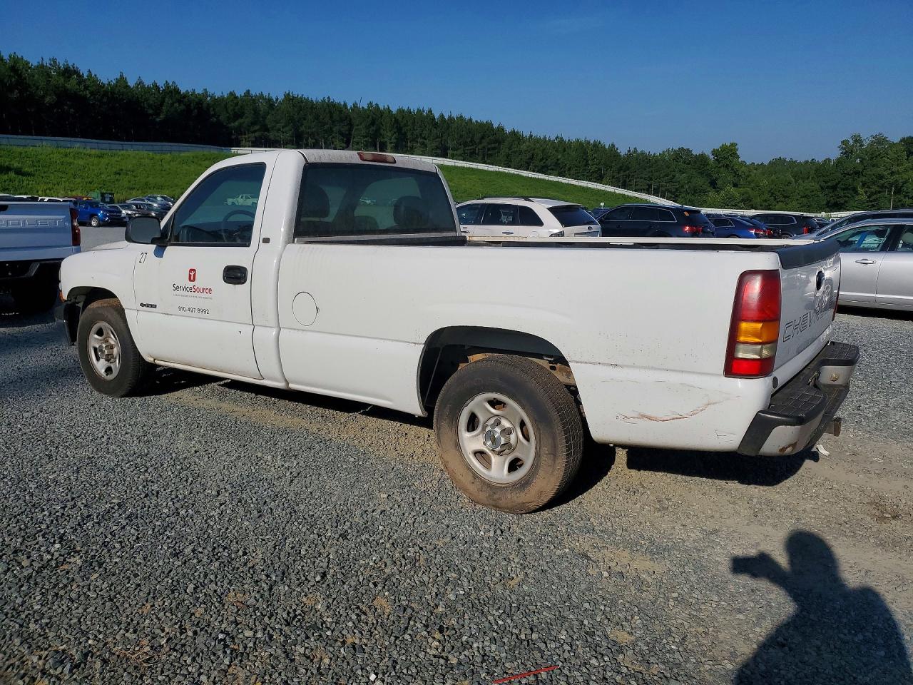 2002 Chevrolet Silverado C1500 White vin: 1GCEC14W72Z208652