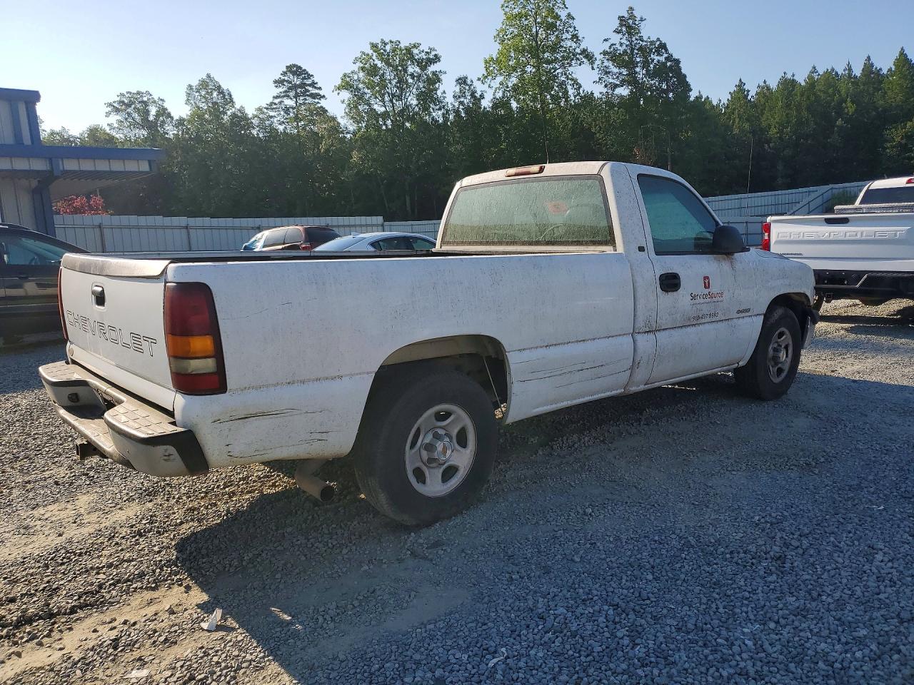 2002 Chevrolet Silverado C1500 White vin: 1GCEC14W72Z208652