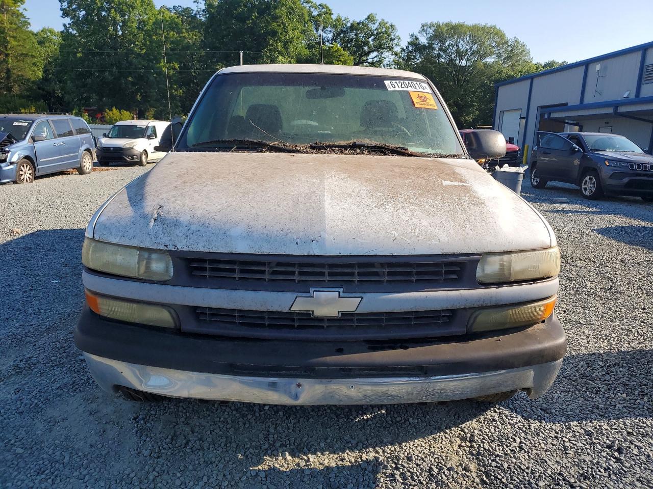 2002 Chevrolet Silverado C1500 White vin: 1GCEC14W72Z208652