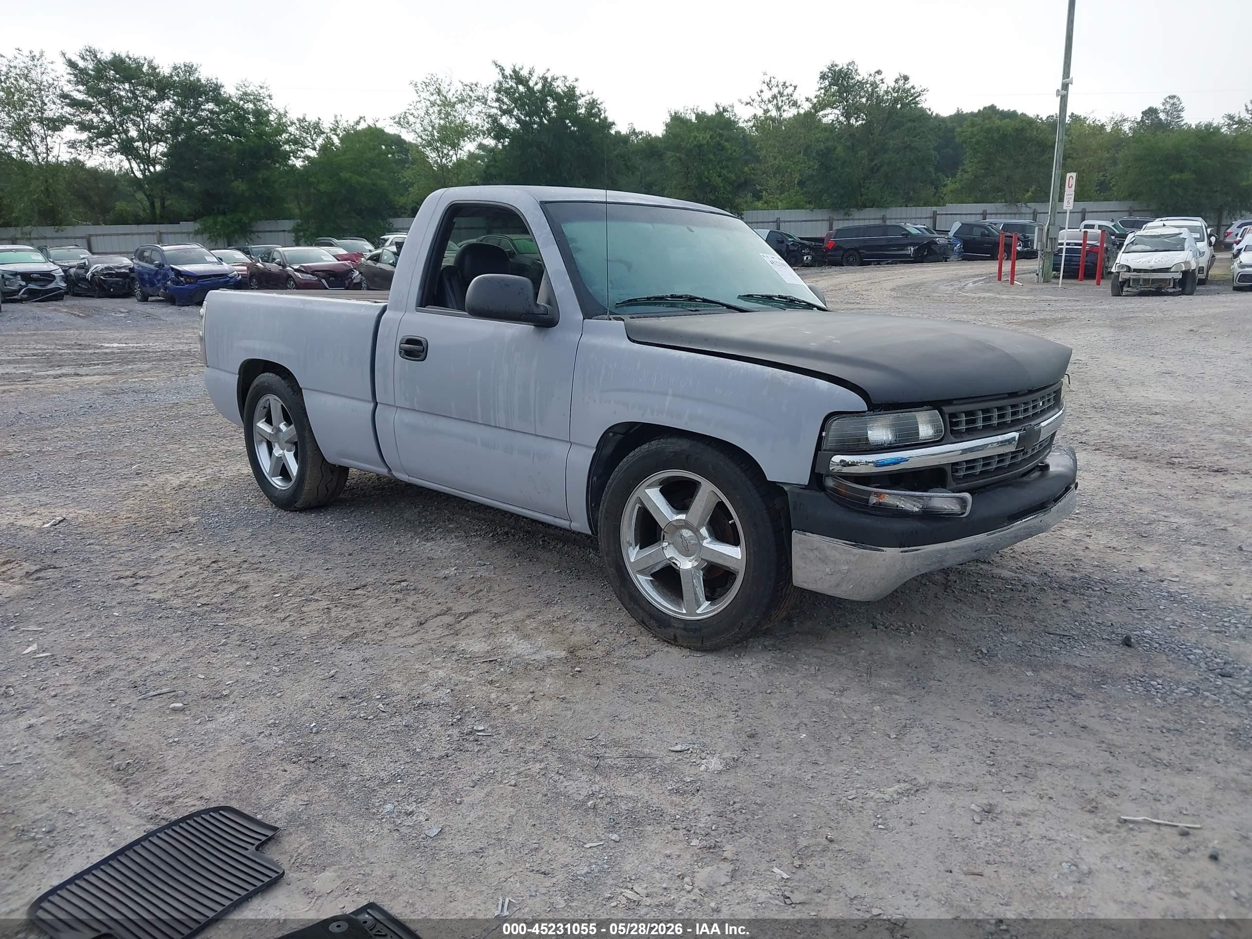 2002 Chevrolet Silverado 1500 Silver vin: 1GCEC14W72Z239836