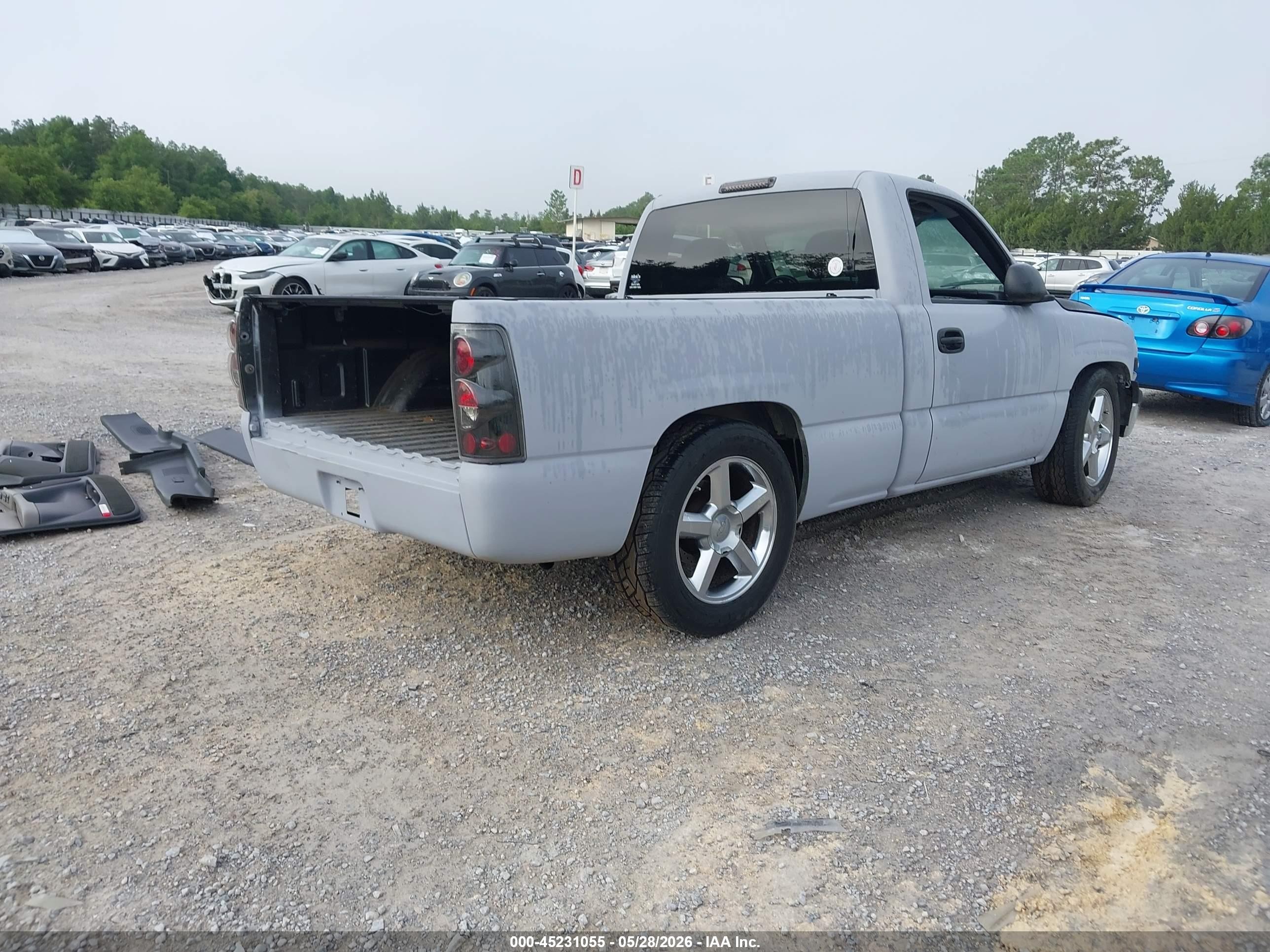 2002 Chevrolet Silverado 1500 Silver vin: 1GCEC14W72Z239836