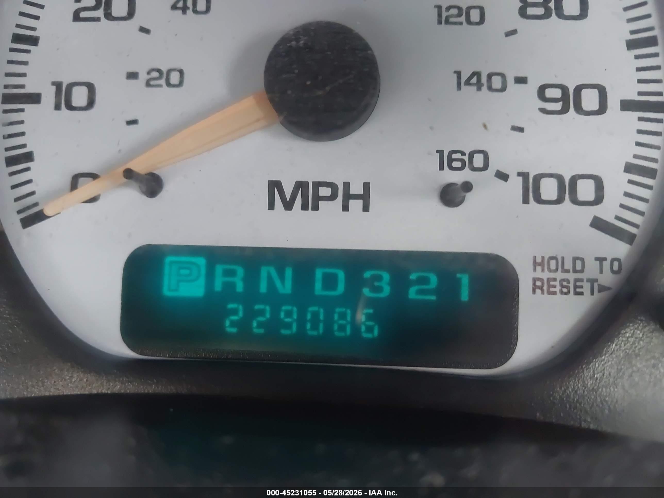 2002 Chevrolet Silverado 1500 Silver vin: 1GCEC14W72Z239836