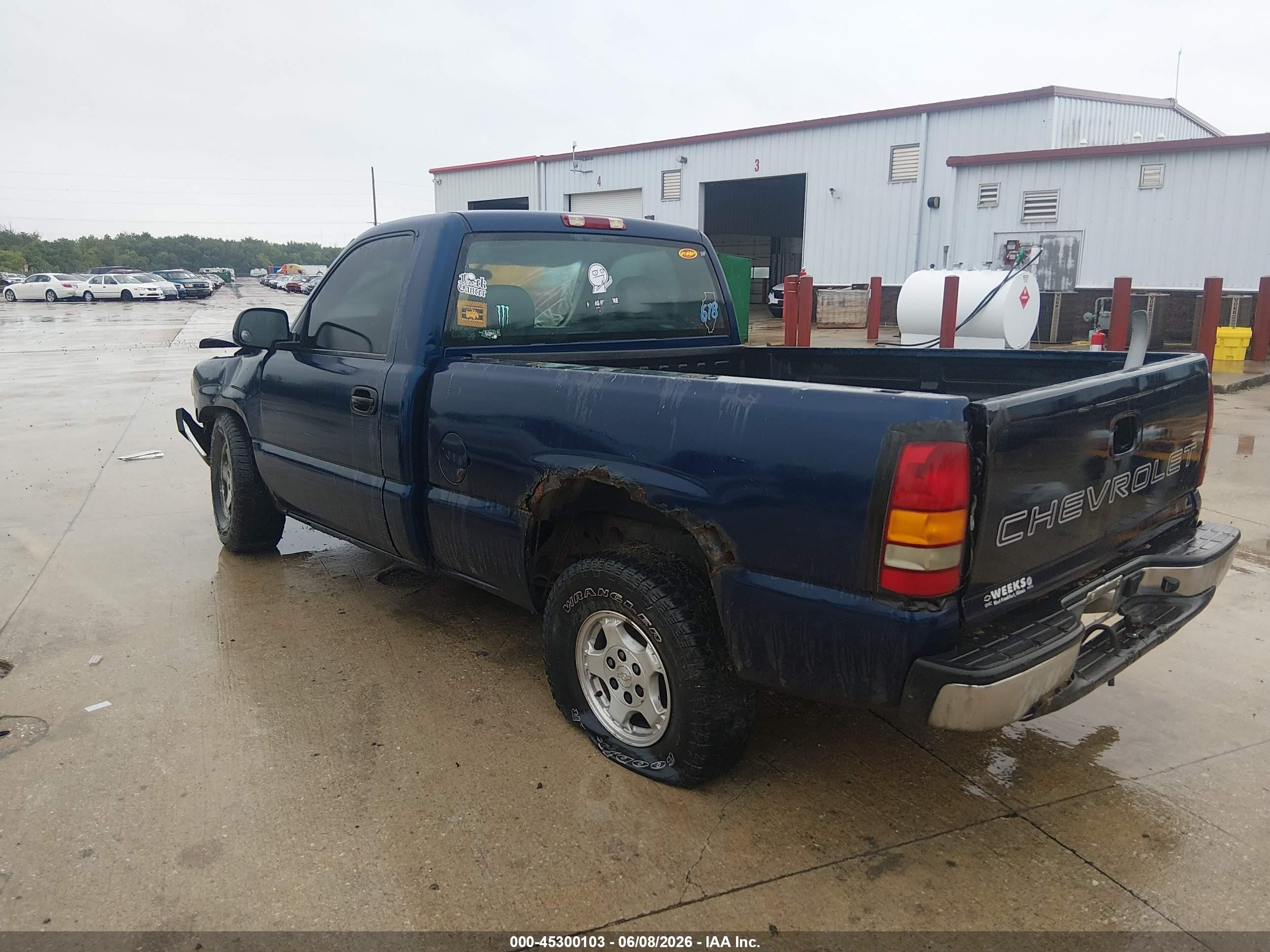 2002 Chevrolet Silverado 1500   Dark Blue vin: 1GCEC14W72Z281679