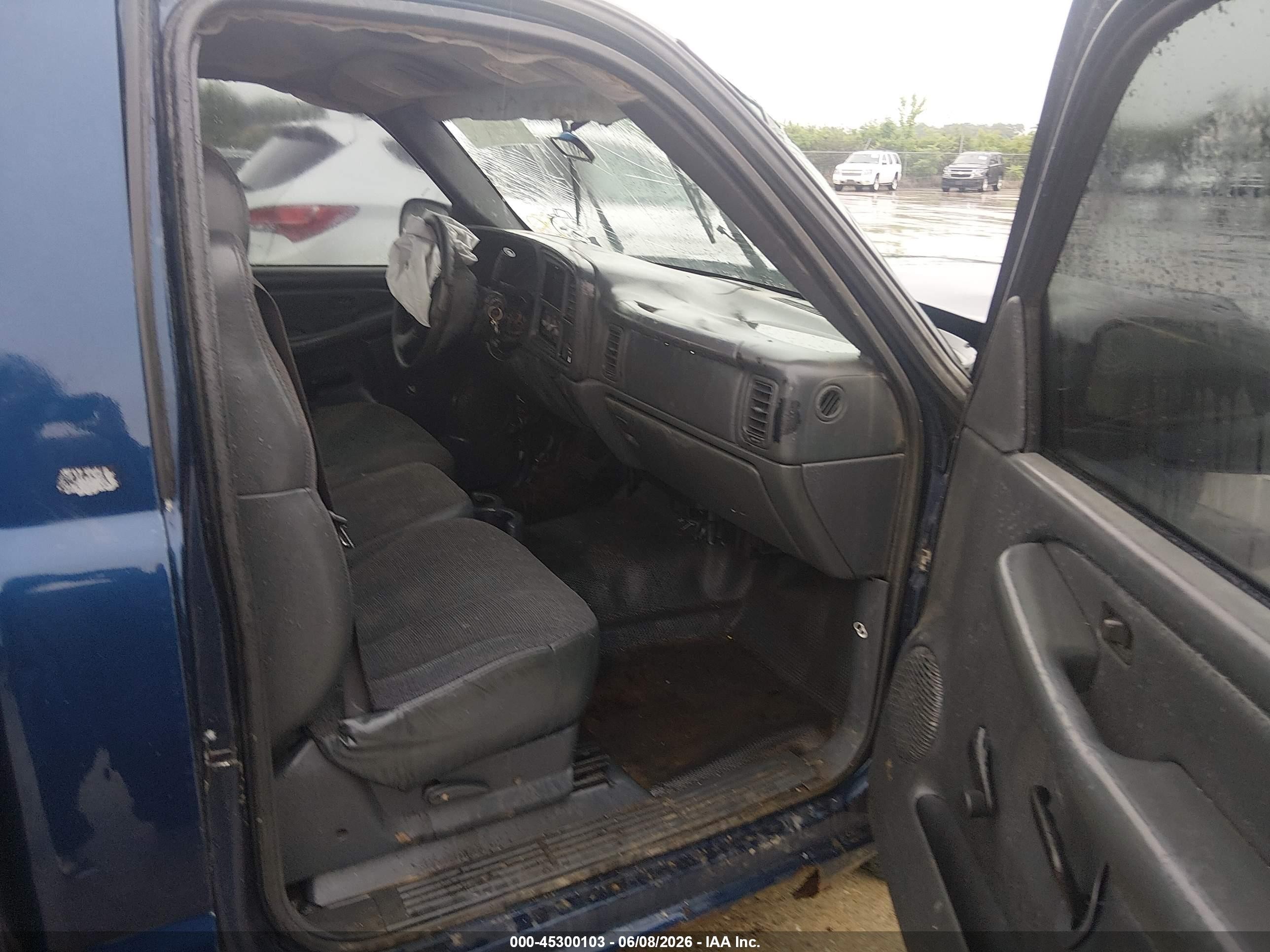 2002 Chevrolet Silverado 1500   Dark Blue vin: 1GCEC14W72Z281679