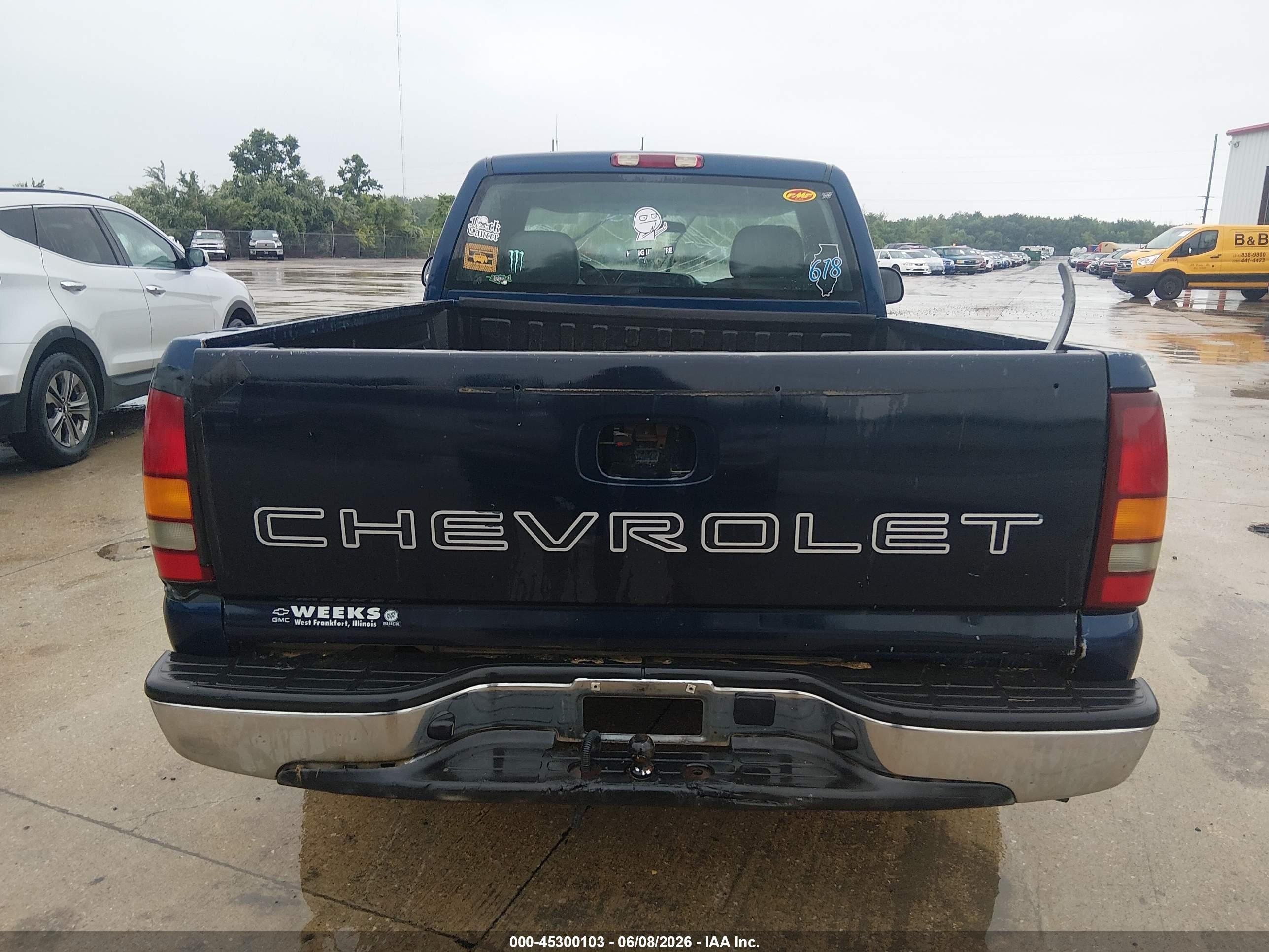 2002 Chevrolet Silverado 1500   Dark Blue vin: 1GCEC14W72Z281679