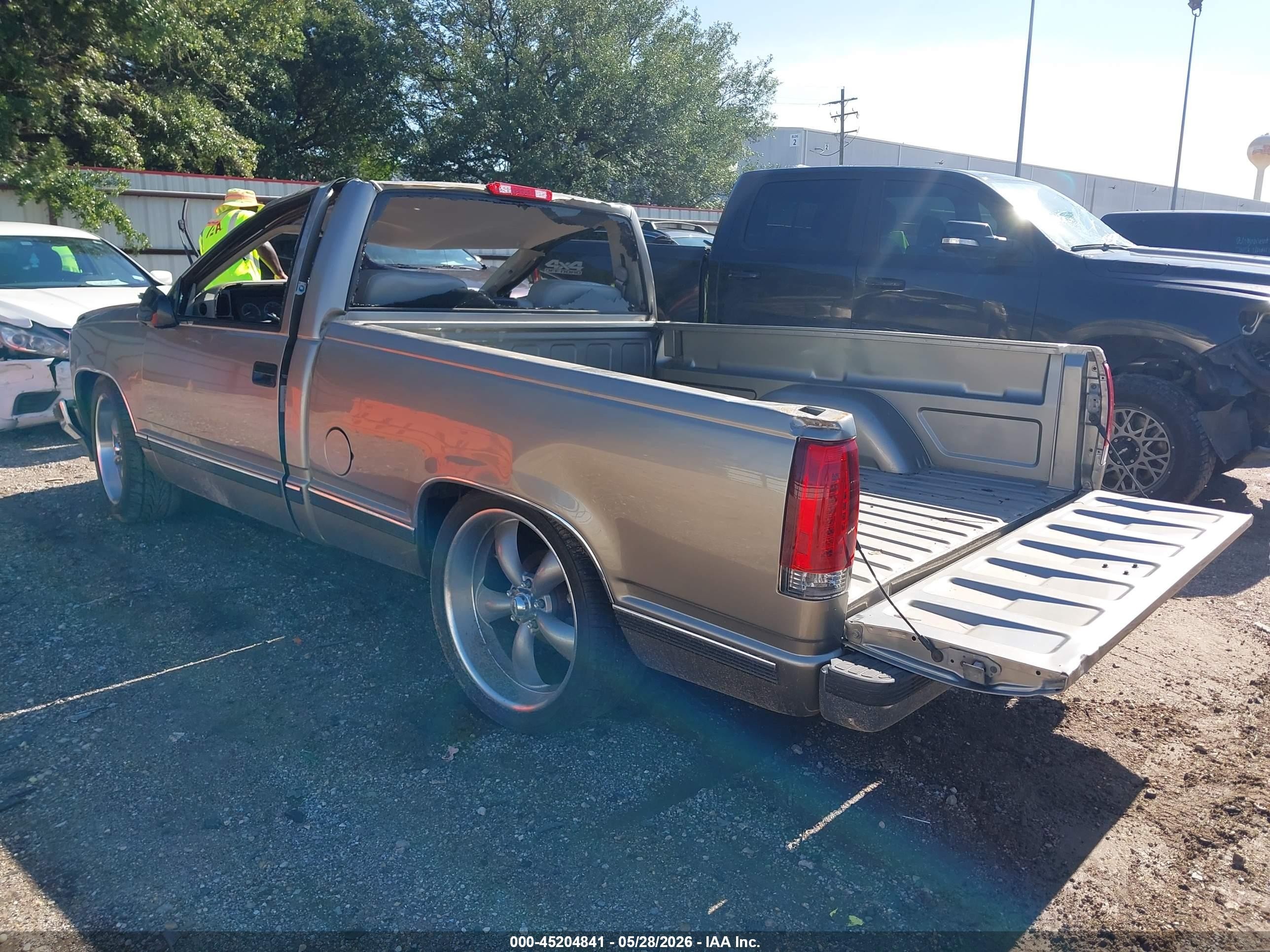 1998 Chevrolet C1500 Fleetside Brown vin: 1GCEC14W7WZ231435