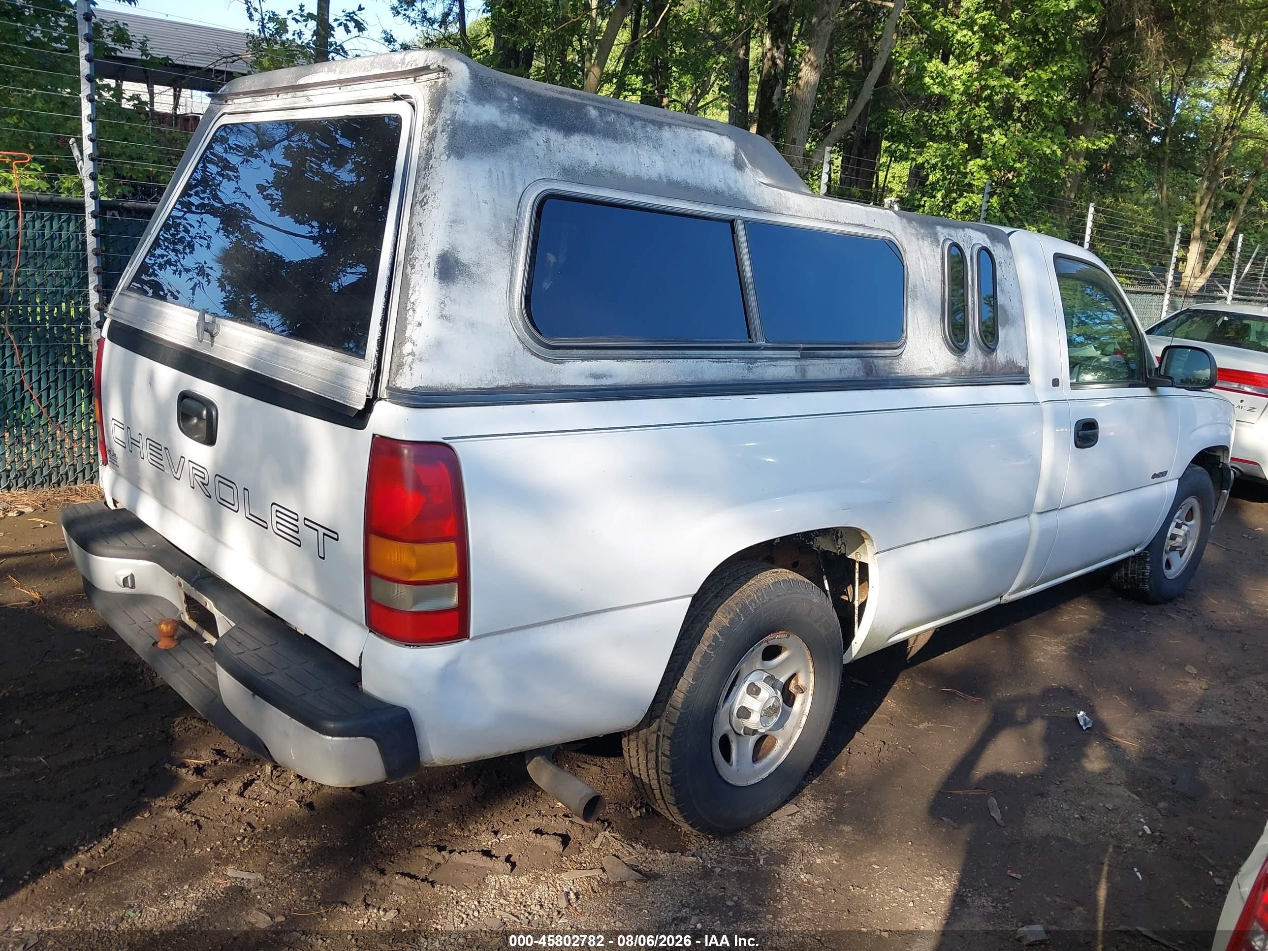 1999 Chevrolet Silverado 1500   White vin: 1GCEC14W7XE158186