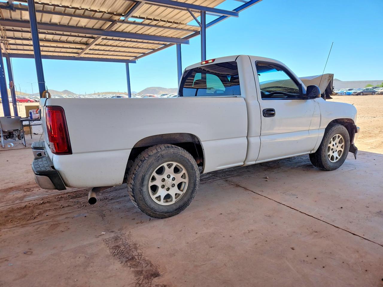 1999 Chevrolet Silverado C1500 White vin: 1GCEC14W7XZ117226