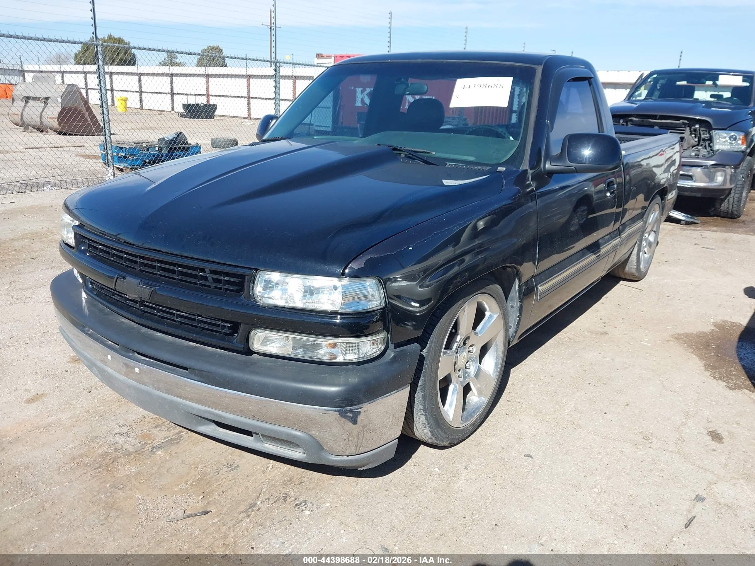 2000 Chevrolet Silverado 1500   Black vin: 1GCEC14W7YZ140216