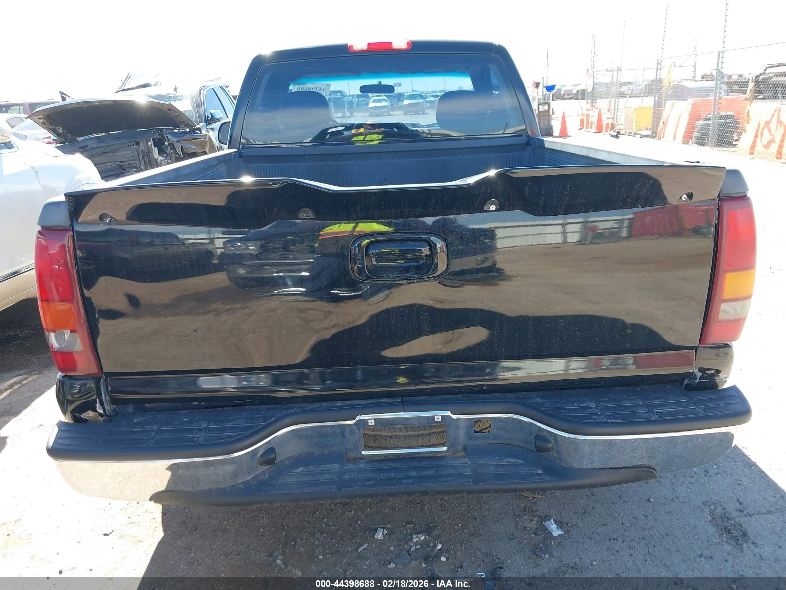 2000 Chevrolet Silverado 1500   Black vin: 1GCEC14W7YZ140216