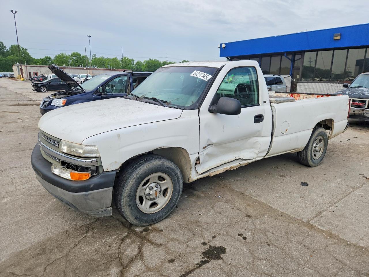 2002 Chevrolet Silverado White vin: 1GCEC14W82Z152043