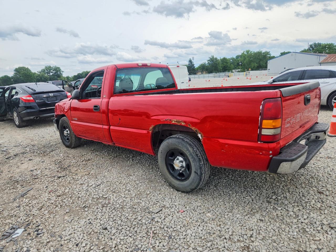 2002 Chevrolet Silverado C1500 Red vin: 1GCEC14W82Z242924