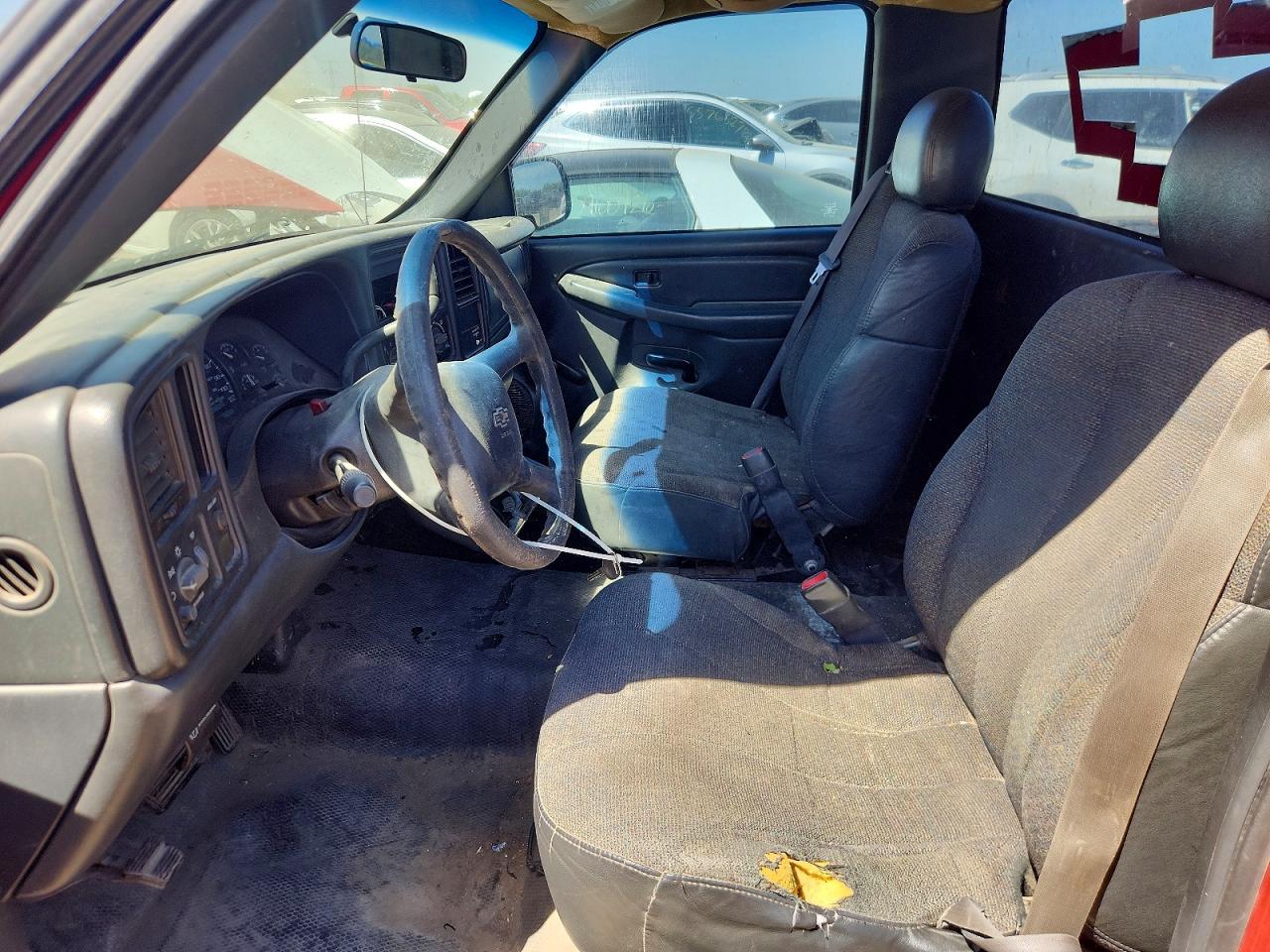 2000 Chevrolet Silverado C1500 Red vin: 1GCEC14W8YE202052