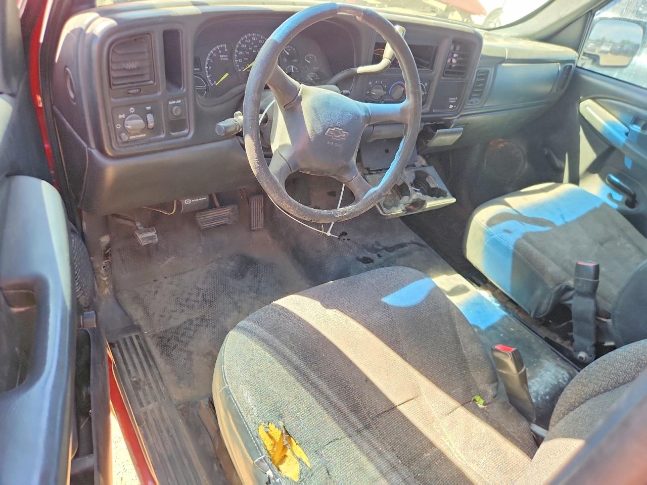 2000 Chevrolet Silverado C1500 Red vin: 1GCEC14W8YE202052