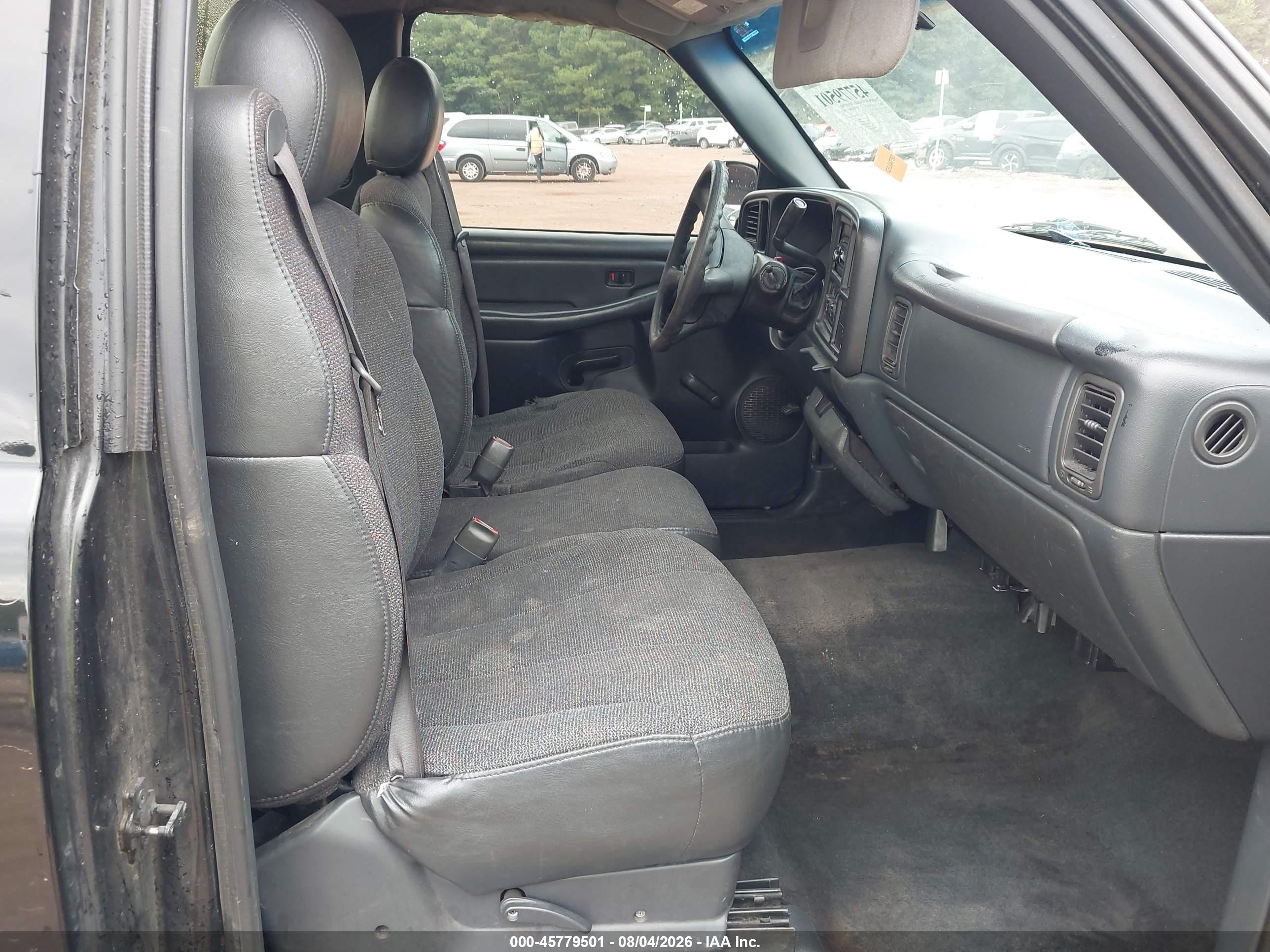 2000 Chevrolet Silverado 1500   Black vin: 1GCEC14W8YZ174214