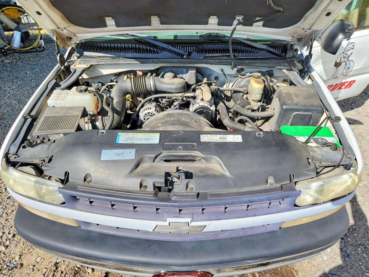 2000 Chevrolet Silverado C1500 White vin: 1GCEC14W9YE282168