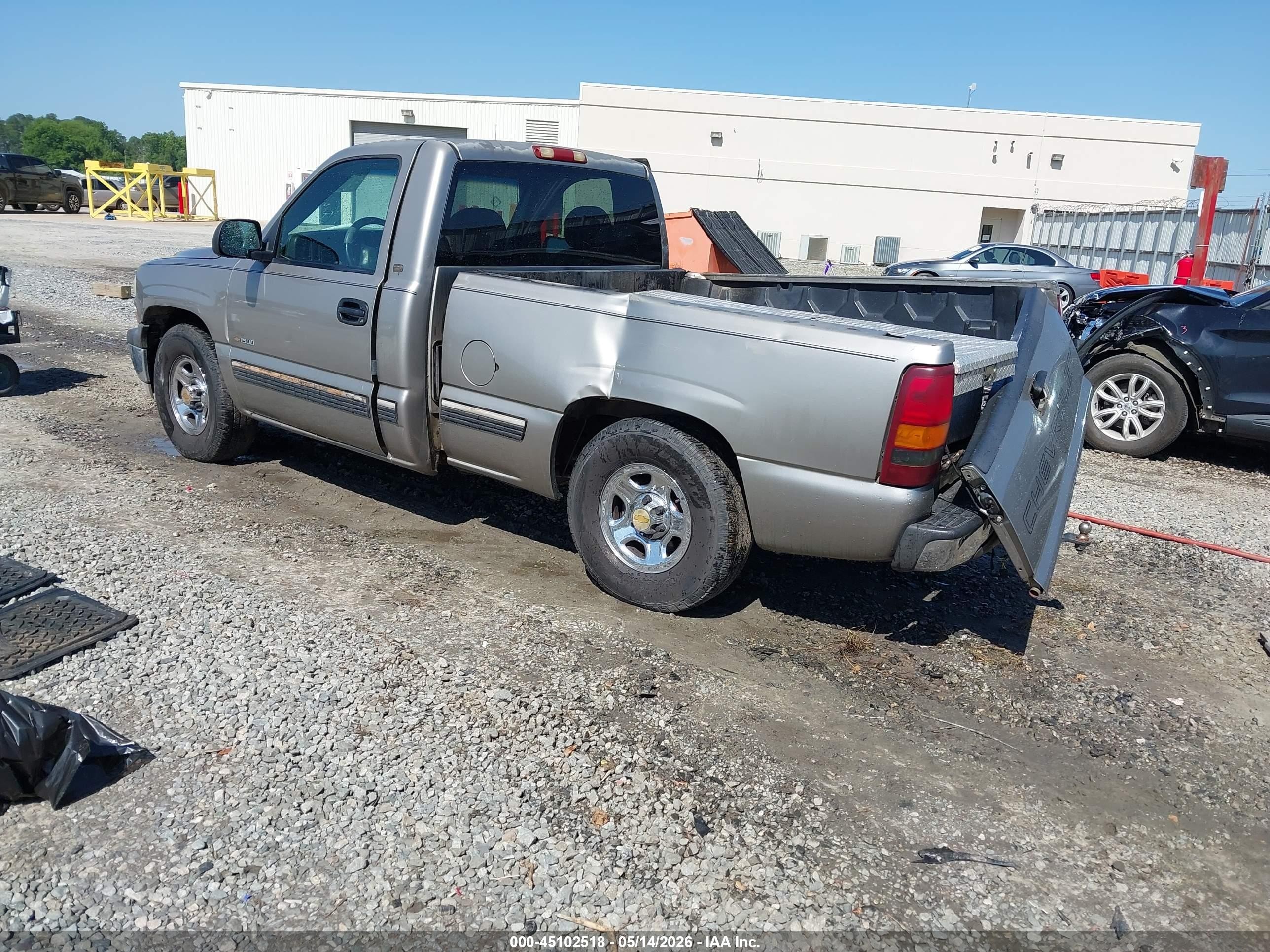 2000 Chevrolet Silverado 1500   Gold vin: 1GCEC14W9YZ134417