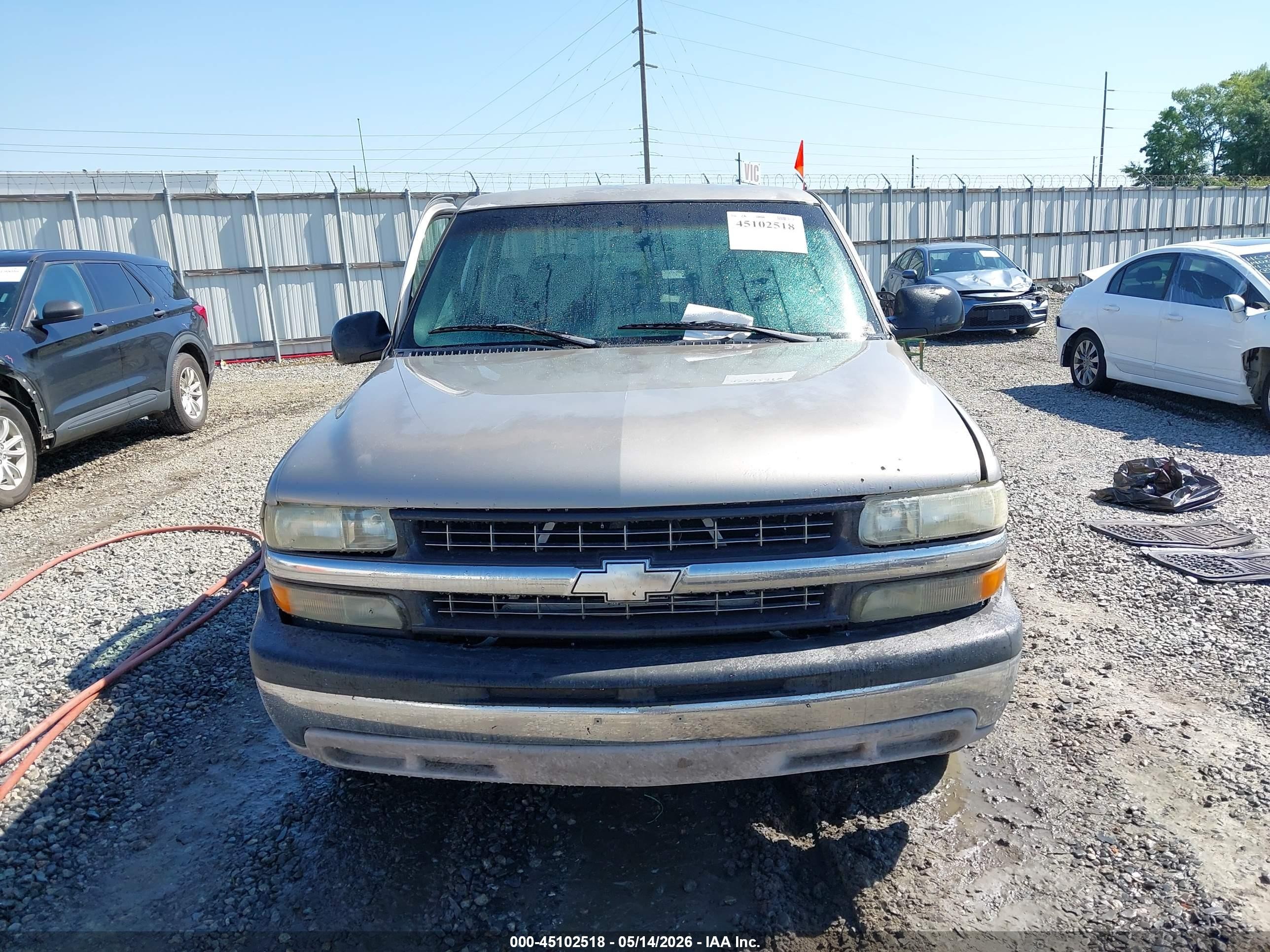 2000 Chevrolet Silverado 1500   Gold vin: 1GCEC14W9YZ134417