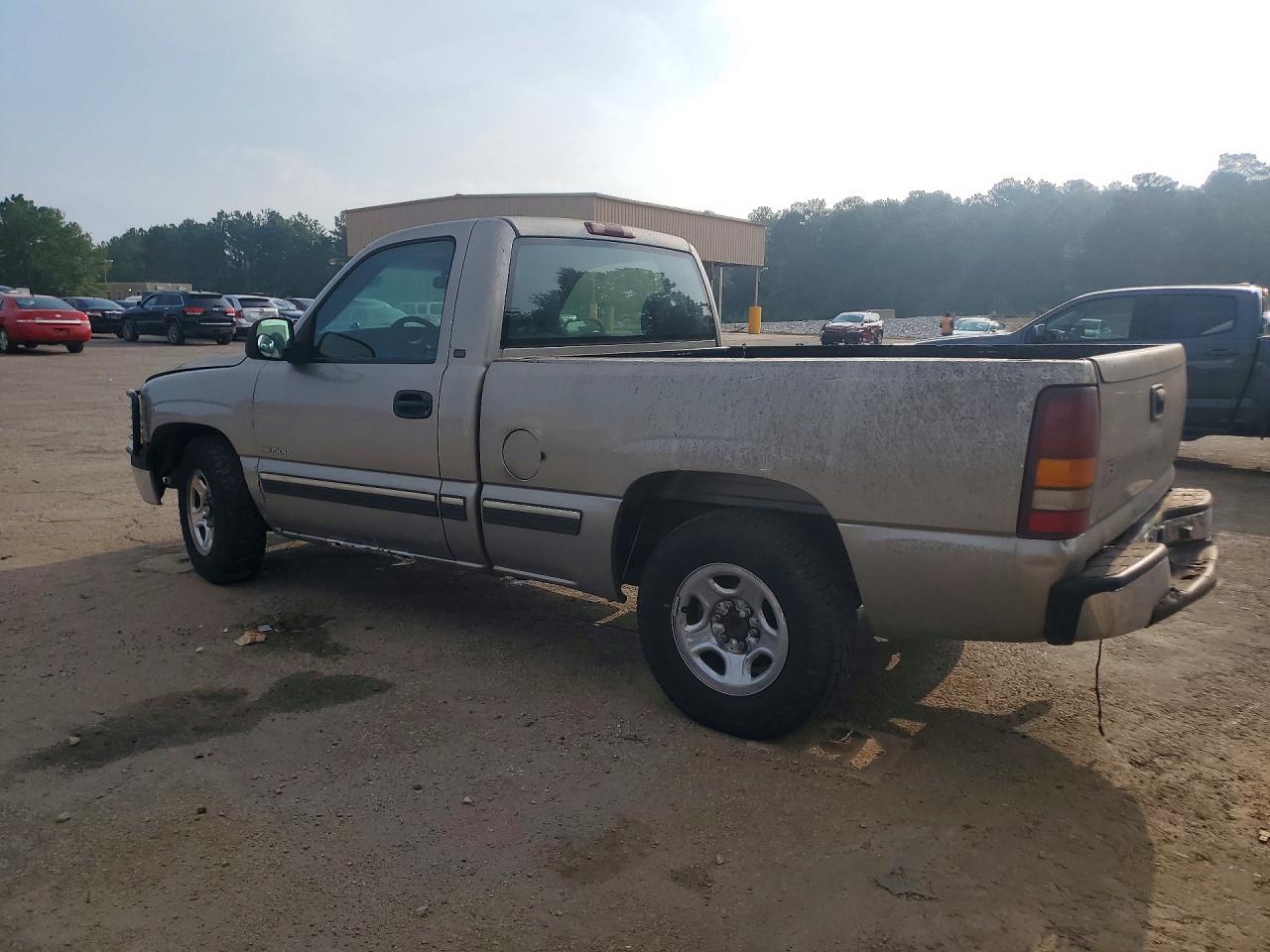 2001 Chevrolet Silverado C1500 Silver vin: 1GCEC14WX1Z138790