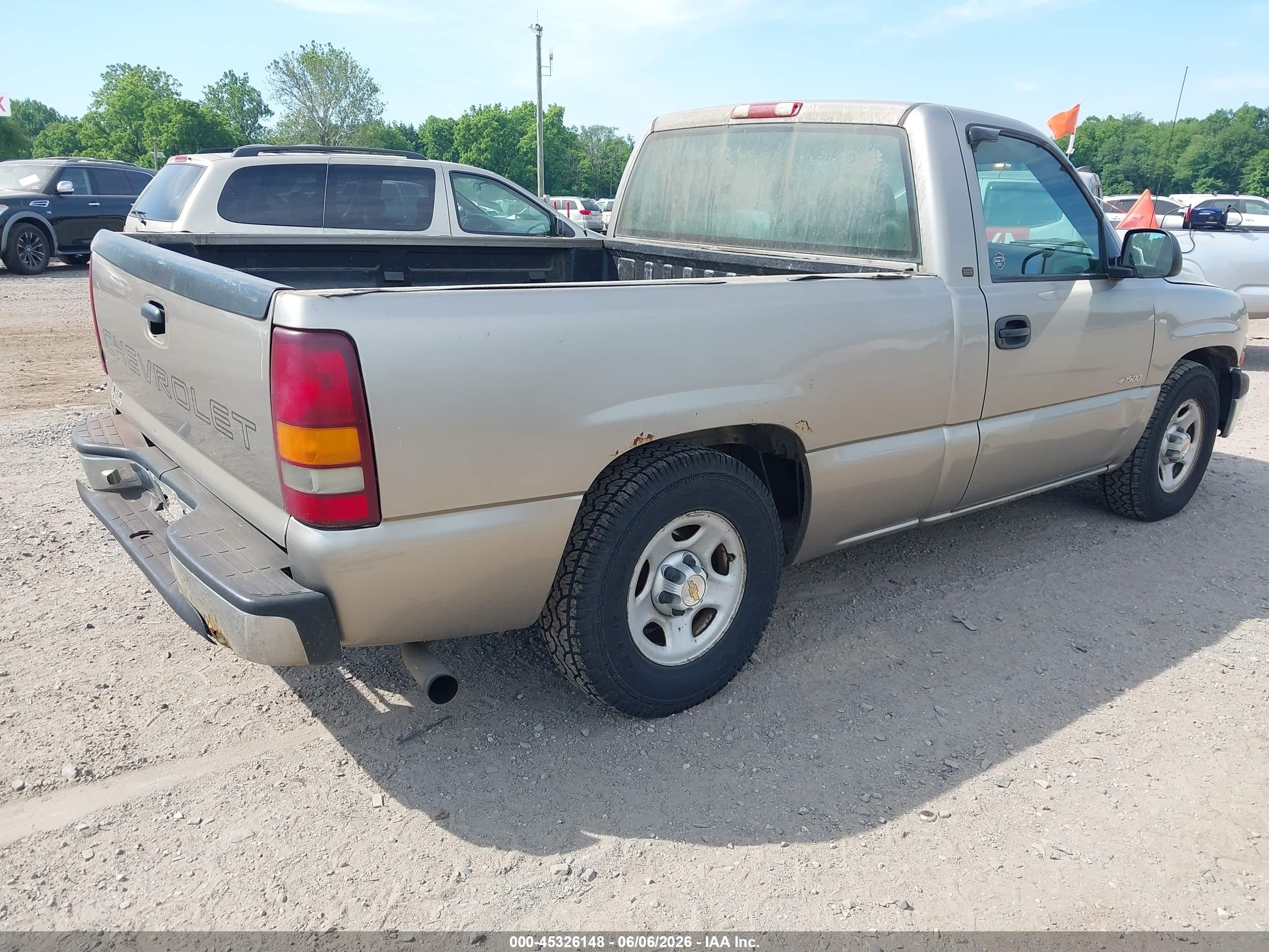 2002 Chevrolet Silverado 1500   Tan vin: 1GCEC14WX2Z105824