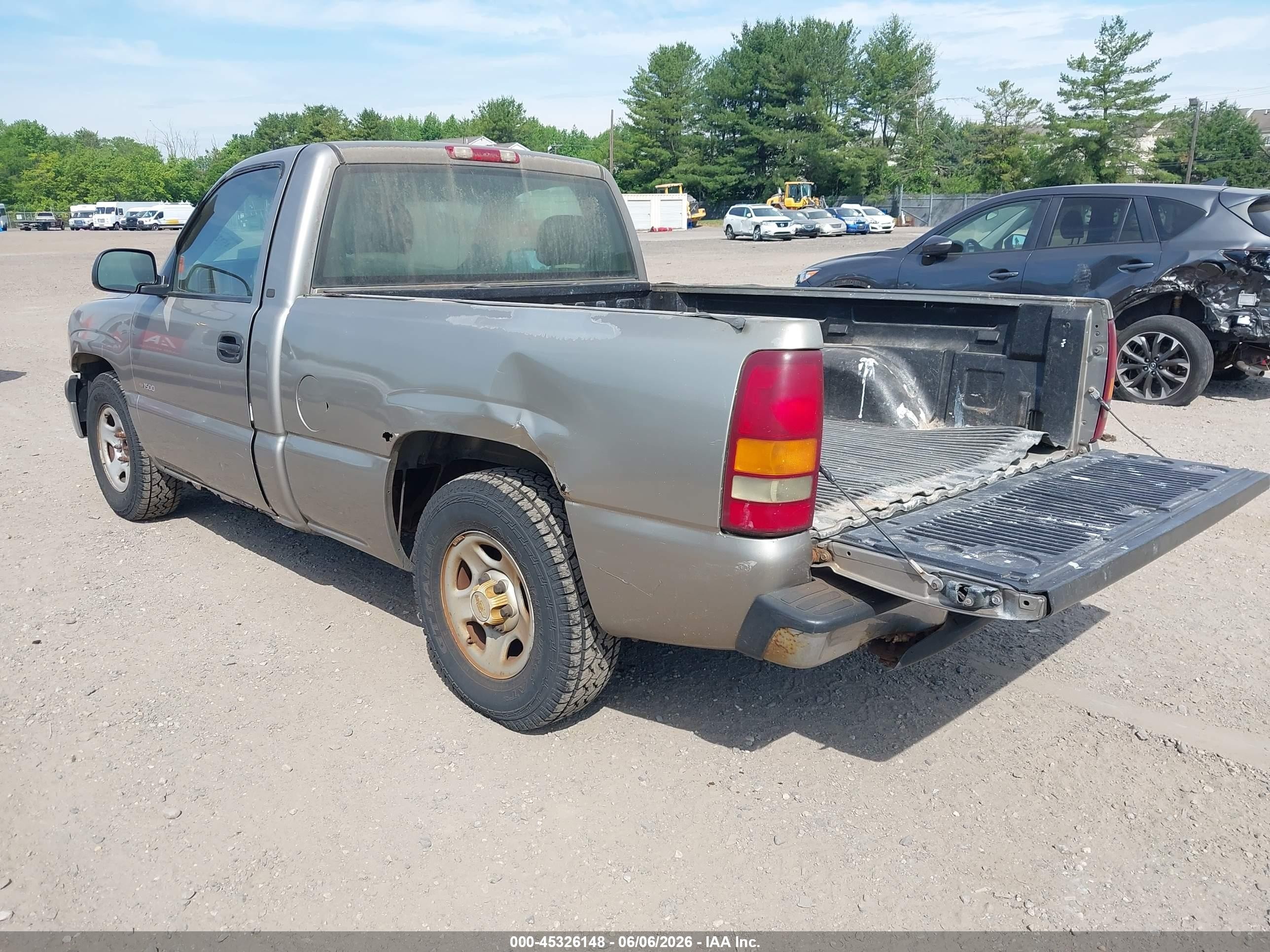 2002 Chevrolet Silverado 1500   Tan vin: 1GCEC14WX2Z105824