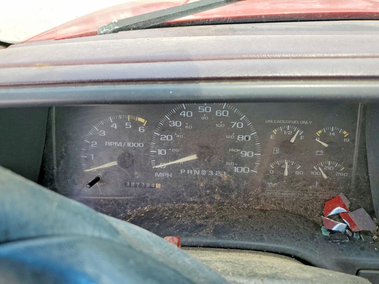 1996 Chevrolet Gmt-400 C1500 Red vin: 1GCEC14WXTZ137013