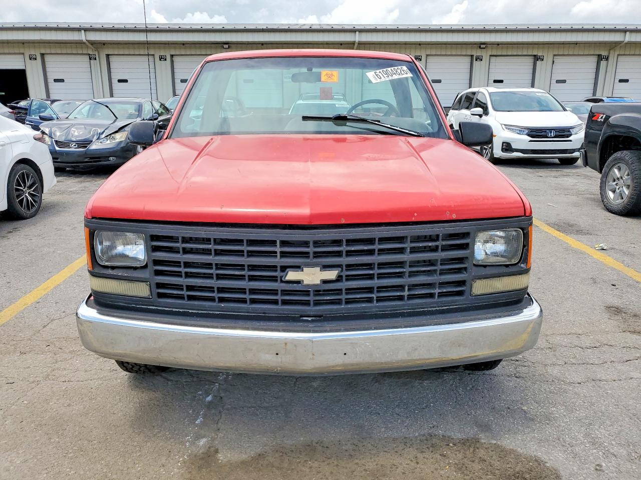 1996 Chevrolet Gmt-400 C1500 Red vin: 1GCEC14WXTZ137013