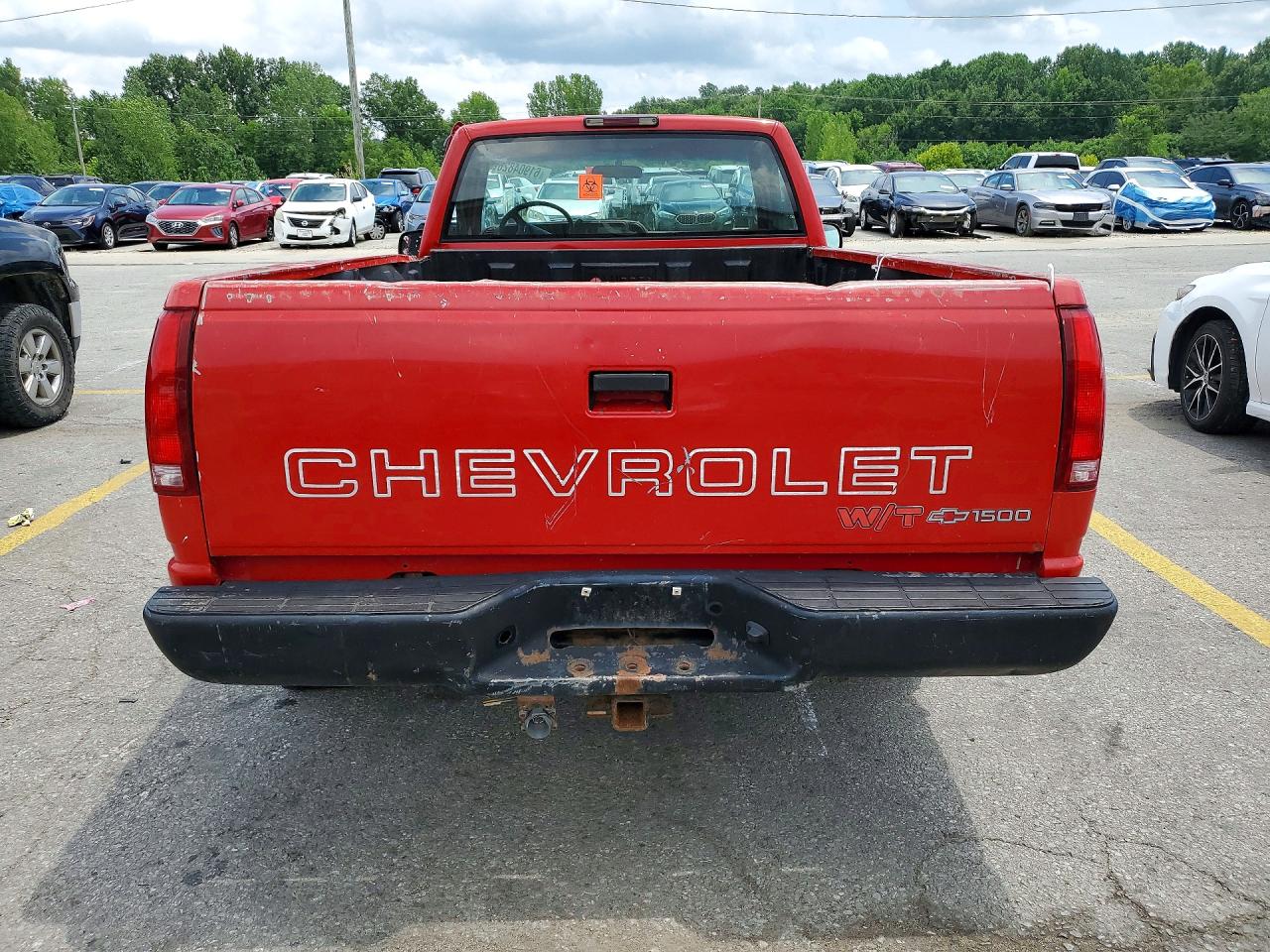 1996 Chevrolet Gmt-400 C1500 Red vin: 1GCEC14WXTZ137013
