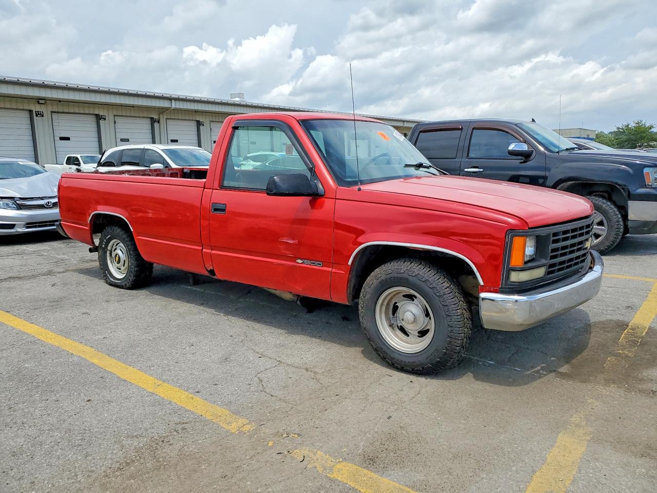 1996 Chevrolet Gmt-400 C1500 Red vin: 1GCEC14WXTZ137013
