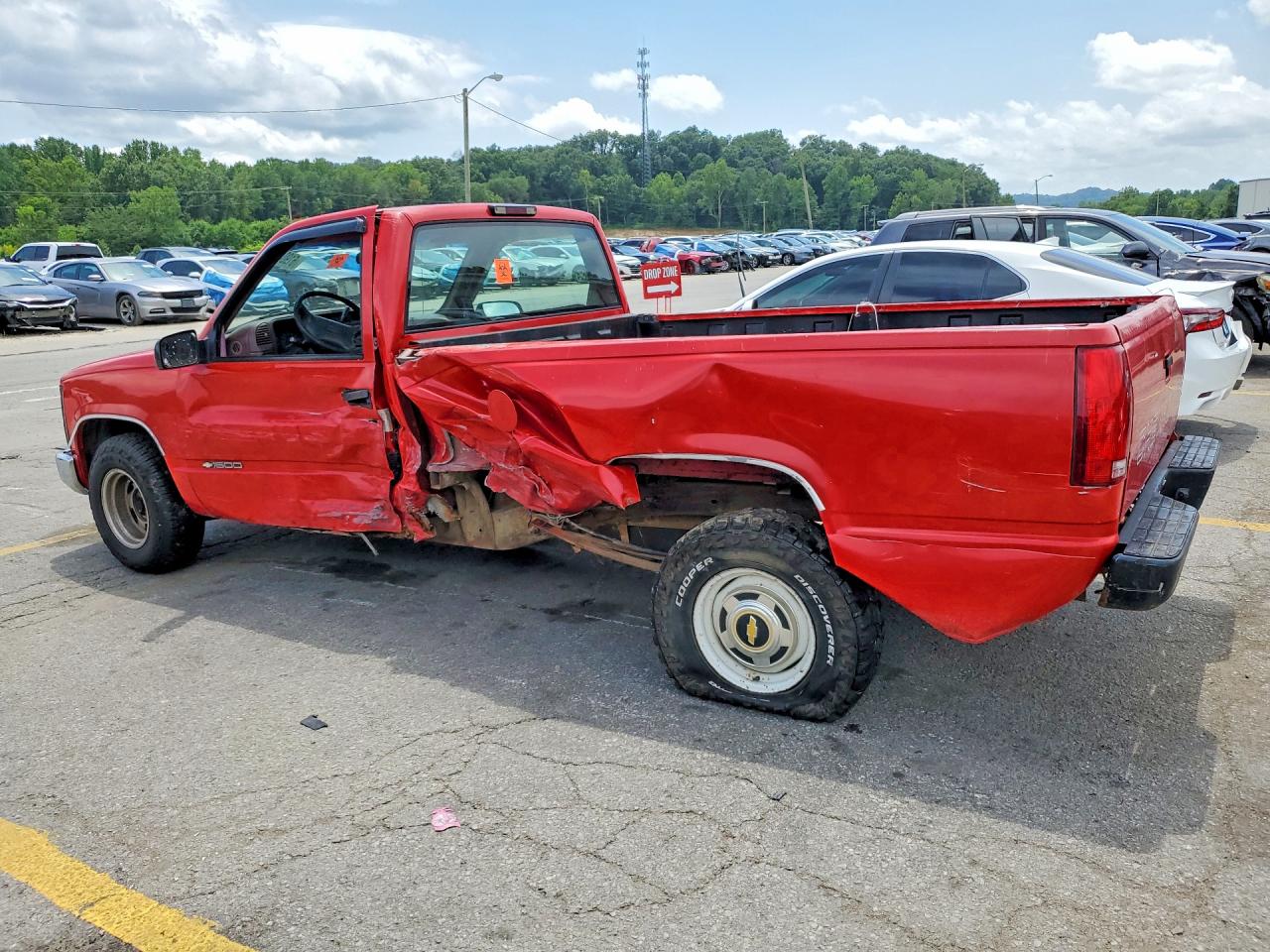 1996 Chevrolet Gmt-400 C1500 Red vin: 1GCEC14WXTZ137013