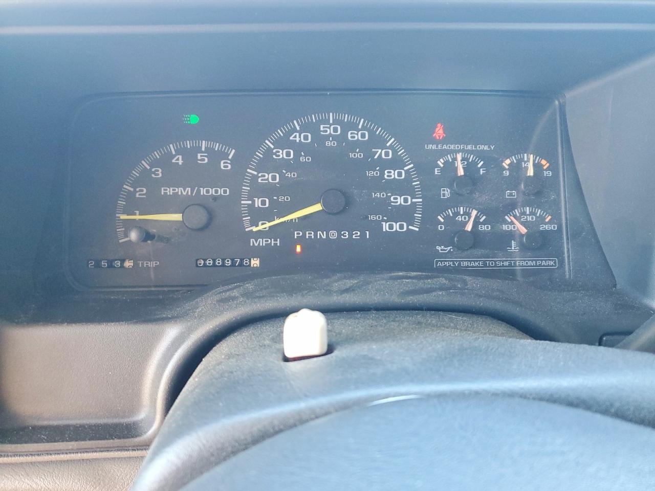 1998 Chevrolet Gmt-400 C1500 White vin: 1GCEC14WXWZ274604