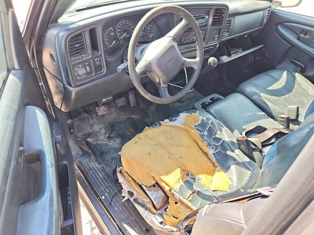 2000 Chevrolet Silverado C1500 Серый vin: 1GCEC14WXYZ168124