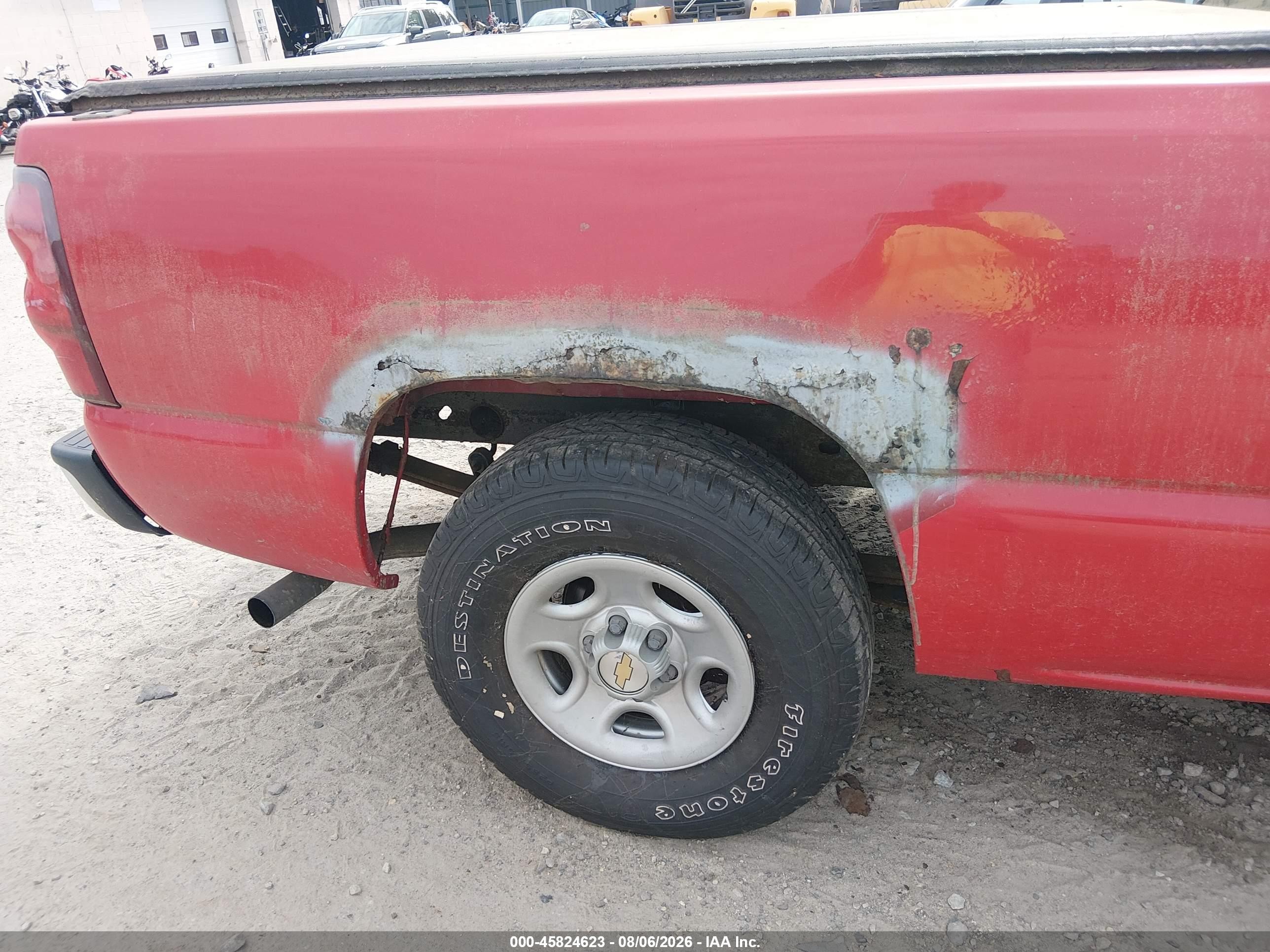 2003 Chevrolet Silverado 1500   Red vin: 1GCEC14X03Z335222
