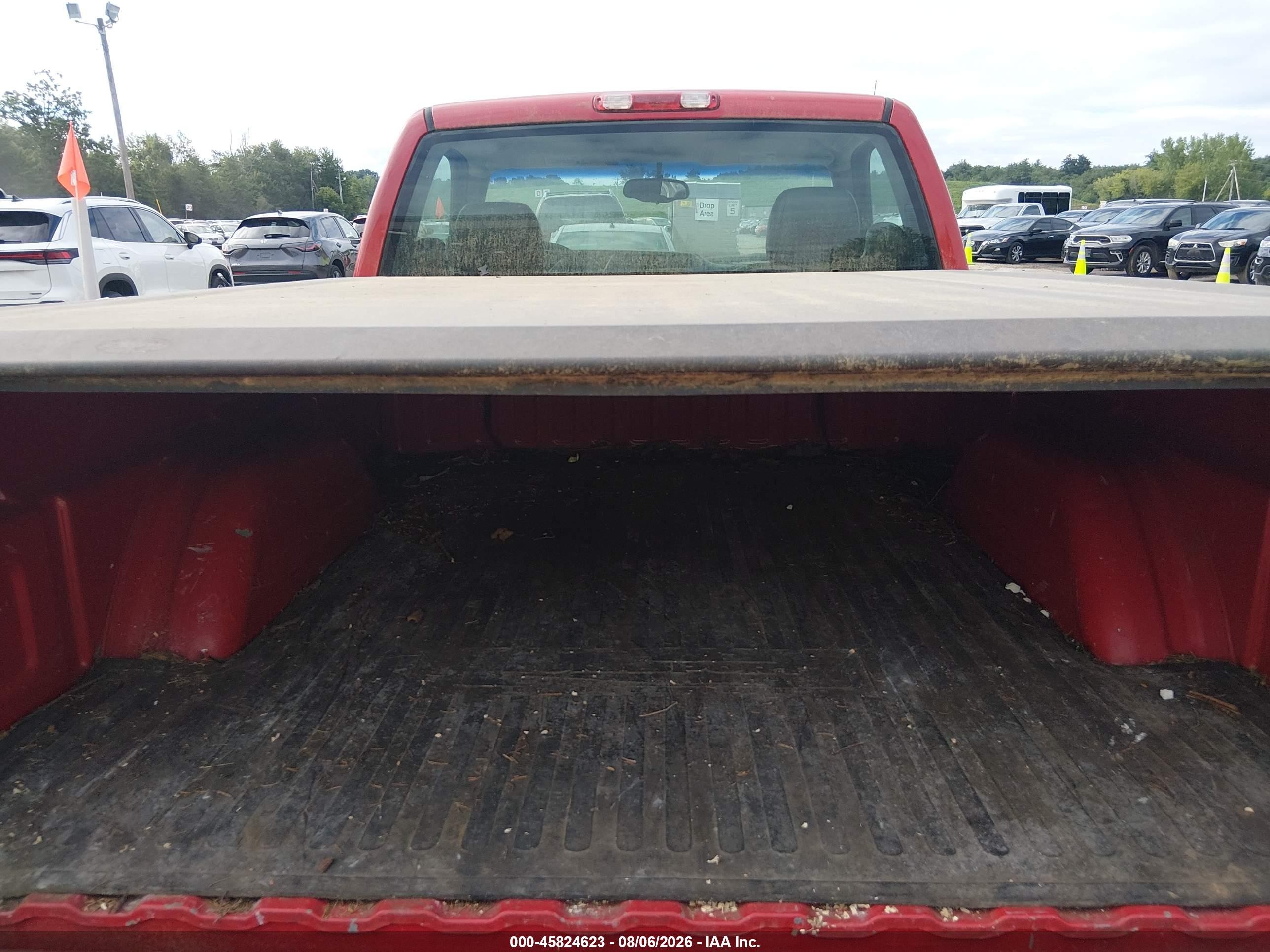 2003 Chevrolet Silverado 1500   Red vin: 1GCEC14X03Z335222