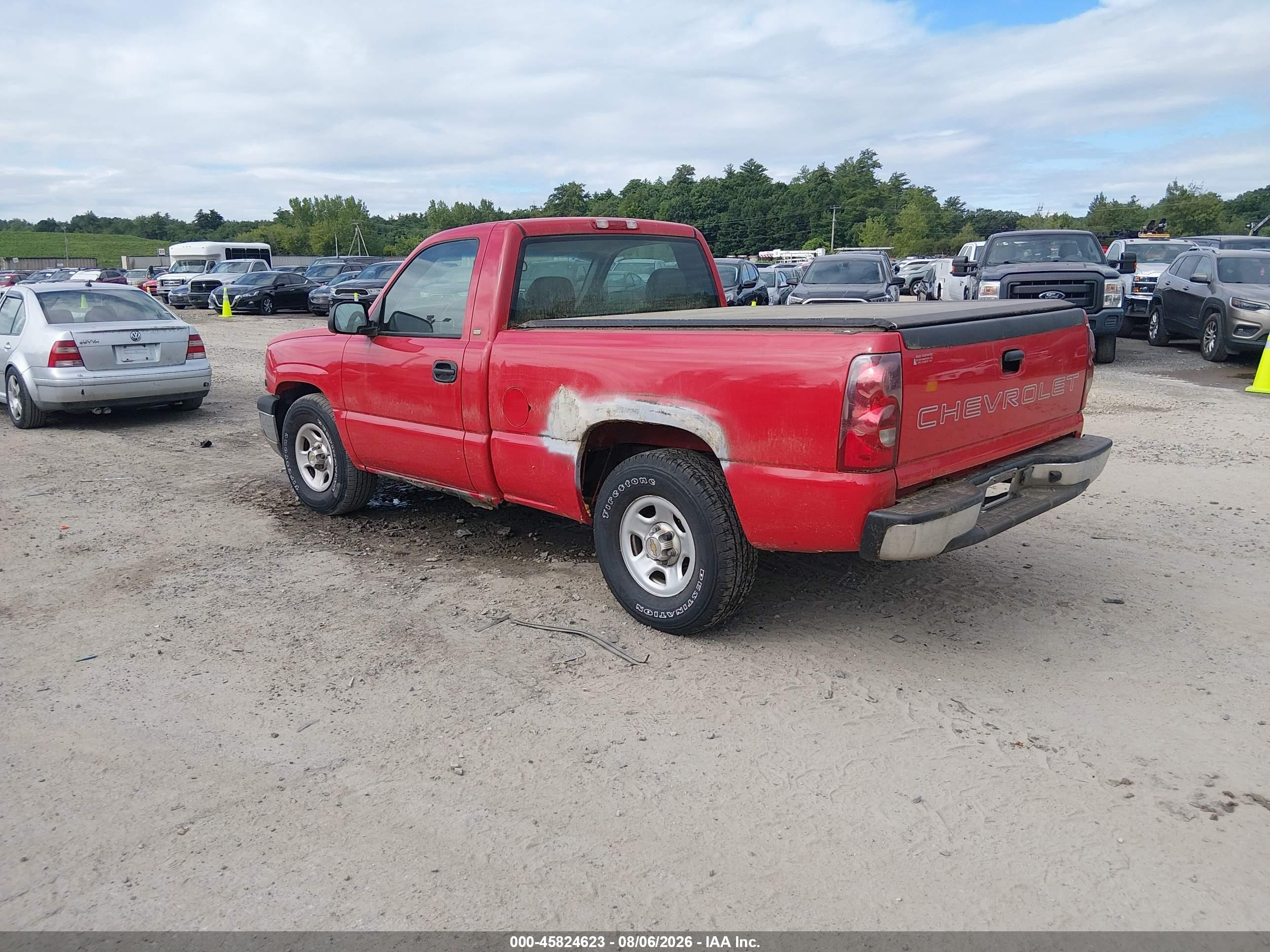 2003 Chevrolet Silverado 1500   Red vin: 1GCEC14X03Z335222